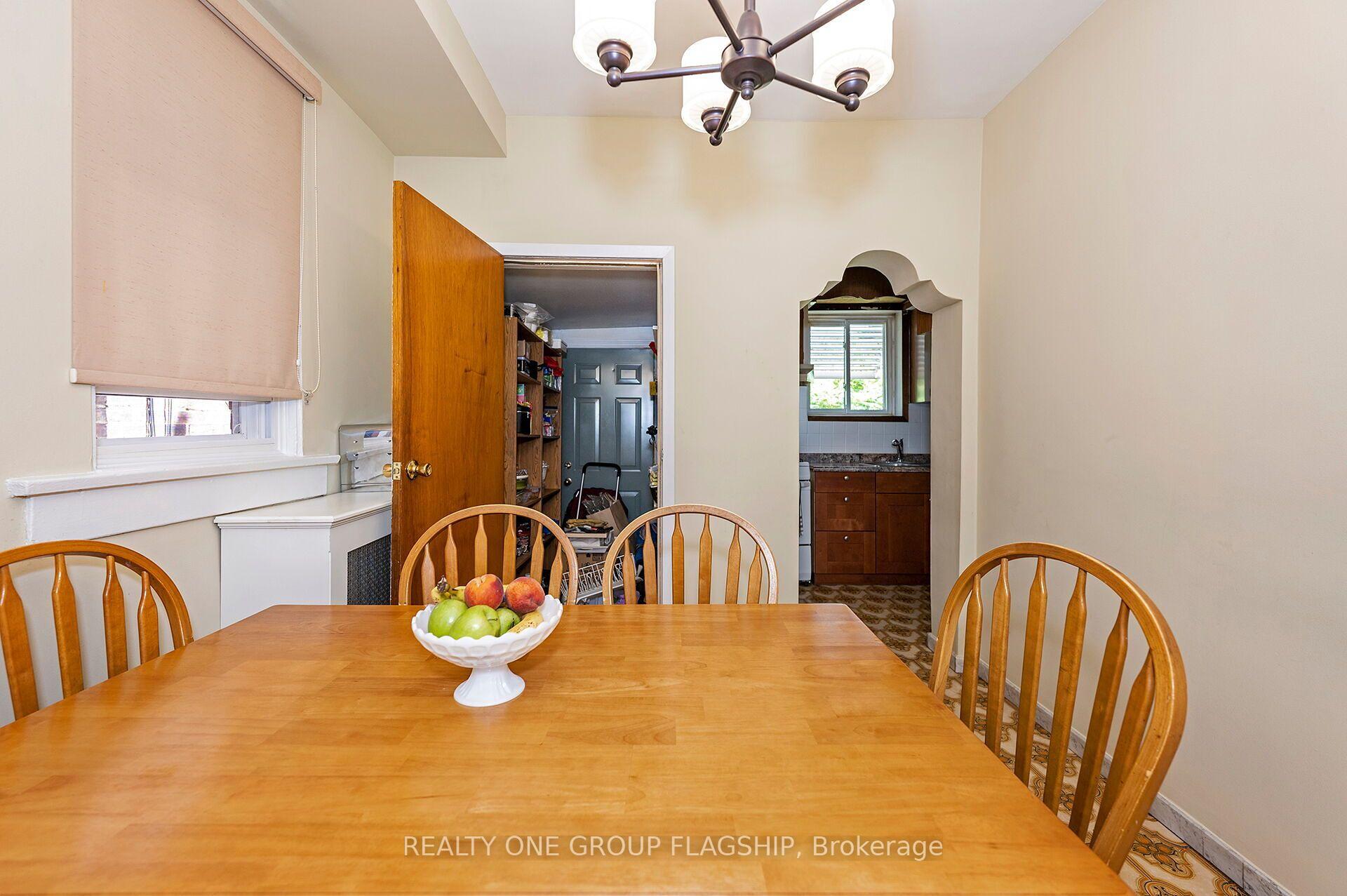 Photo 6 of 475 Shaw Street, Toronto, Palmerston-Little Italy — HOMEH