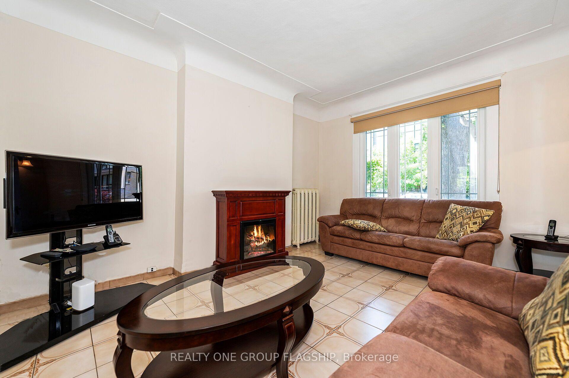 Photo 12 of 475 Shaw Street, Toronto, Palmerston-Little Italy — HOMEH