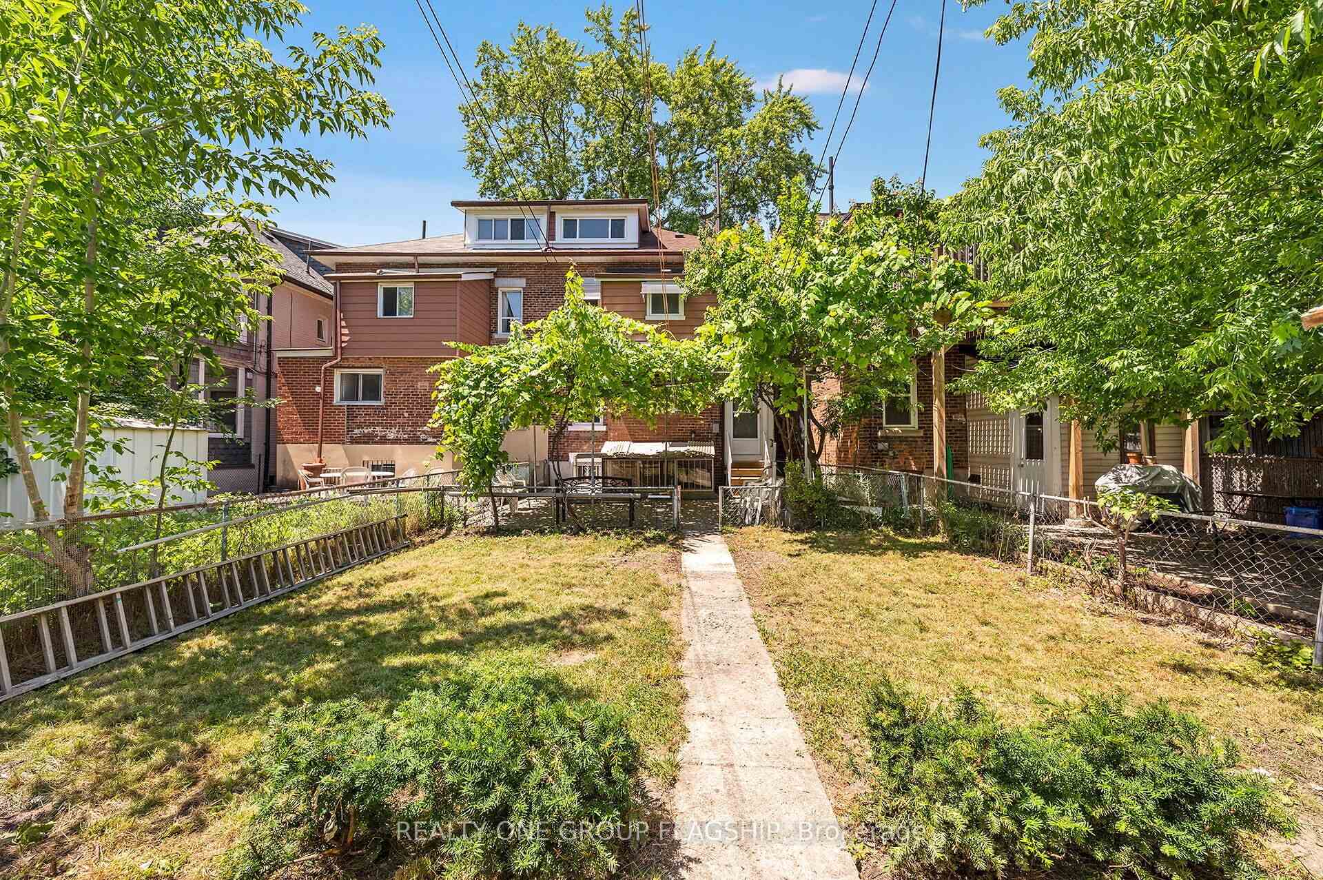 Photo 37 of 475 Shaw Street, Toronto, Palmerston-Little Italy — HOMEH