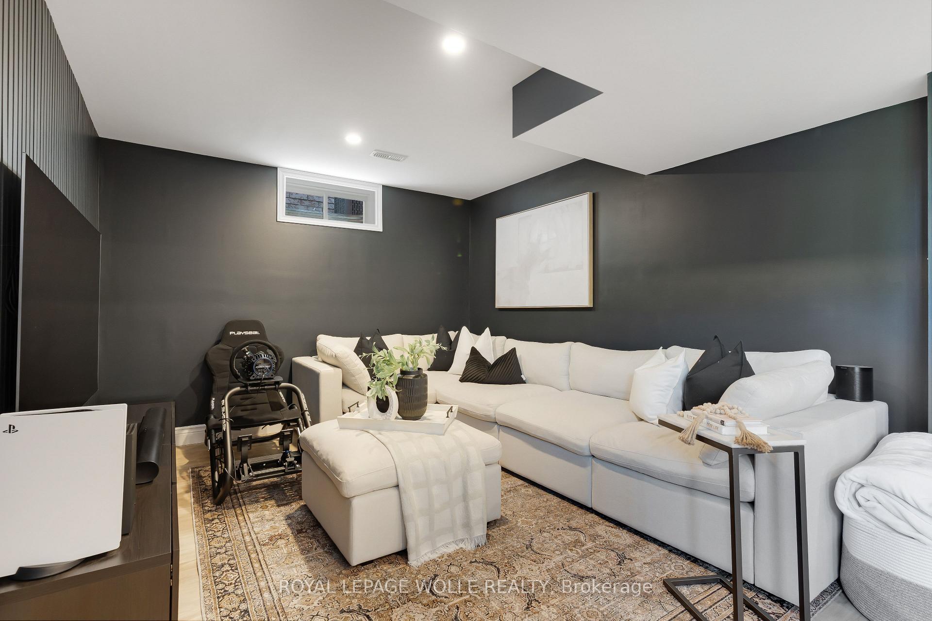 Photo 37 of 143 Stillwater Street, Kitchener, Grand River South — HOMEH