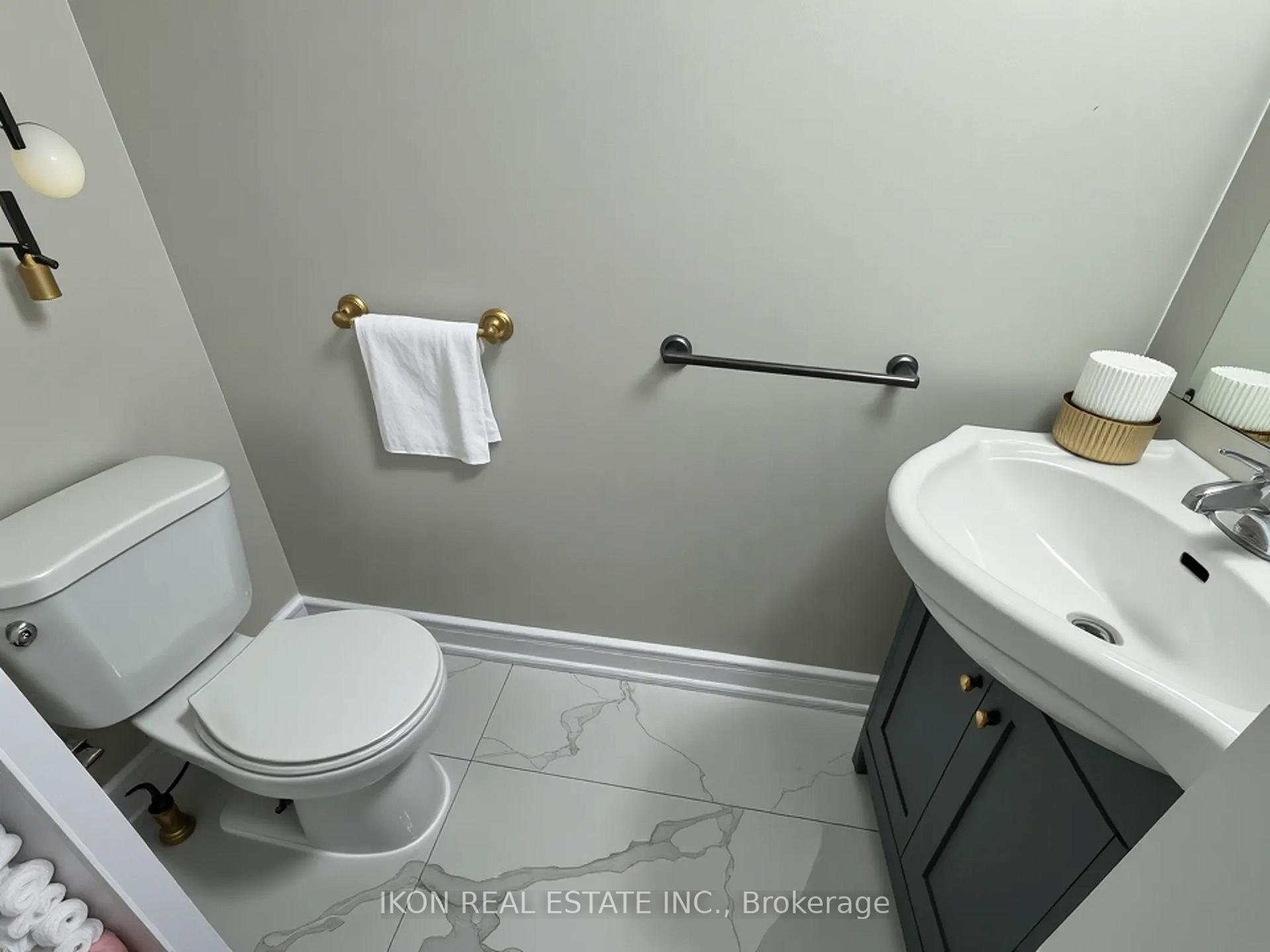 Photo 9 of 67 Sprucedale Way E, Whitby, Pringle Creek — HOMEH