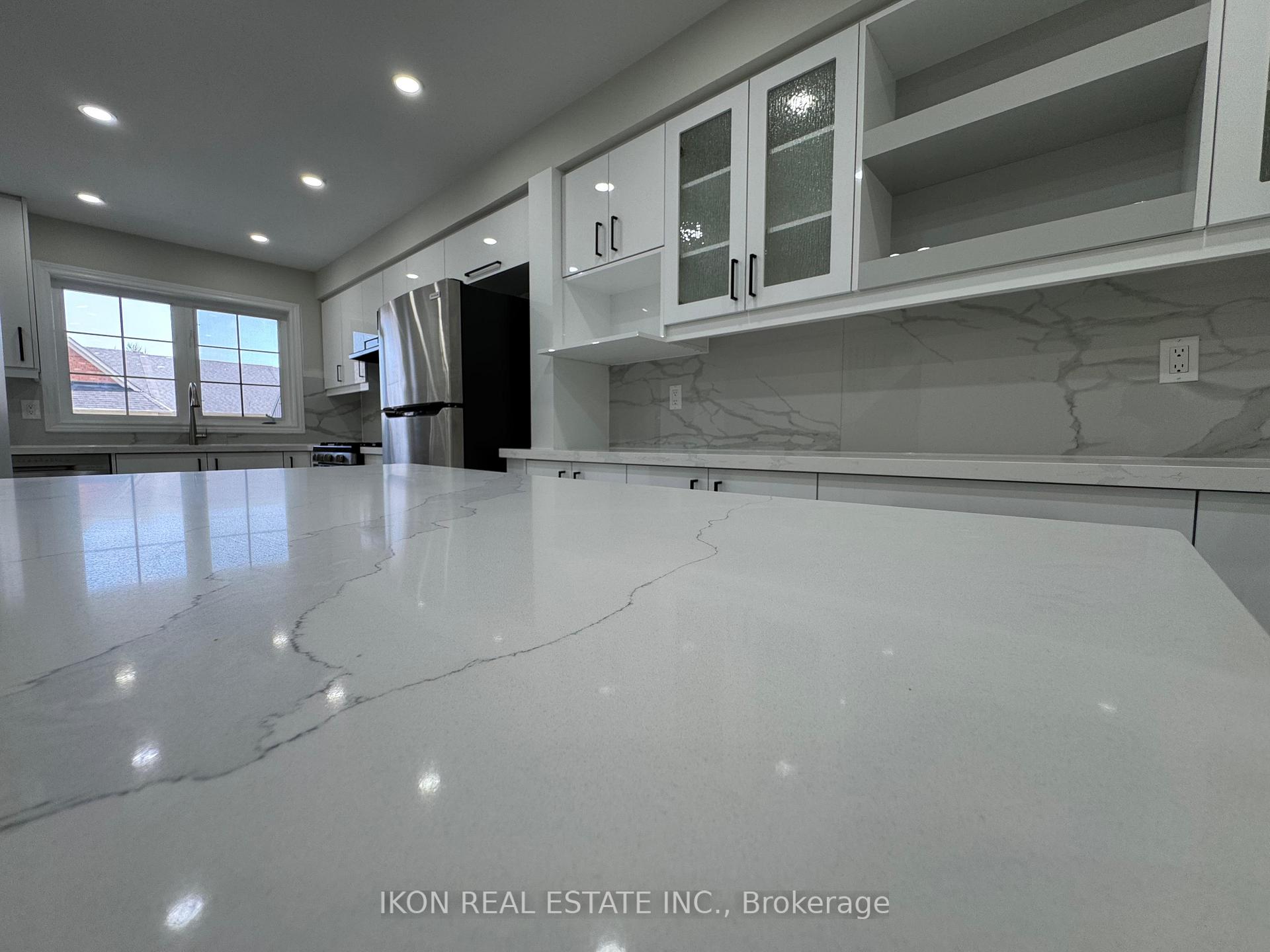 Photo 14 of 67 Sprucedale Way E, Whitby, Pringle Creek — HOMEH