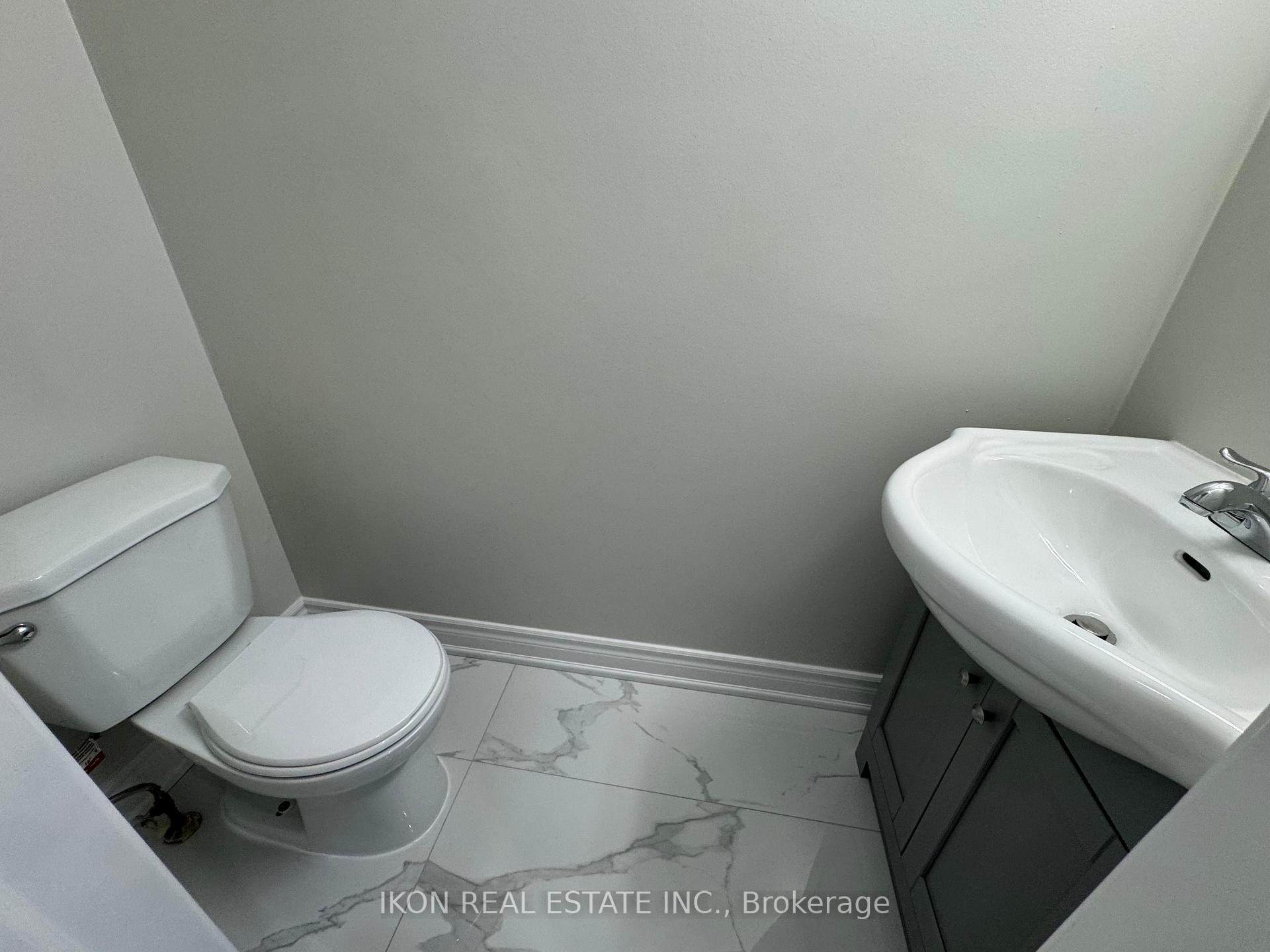 Photo 21 of 67 Sprucedale Way E, Whitby, Pringle Creek — HOMEH