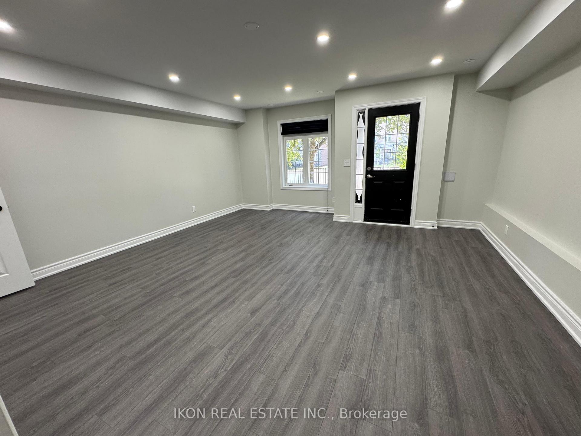 Photo 26 of 67 Sprucedale Way E, Whitby, Pringle Creek — HOMEH