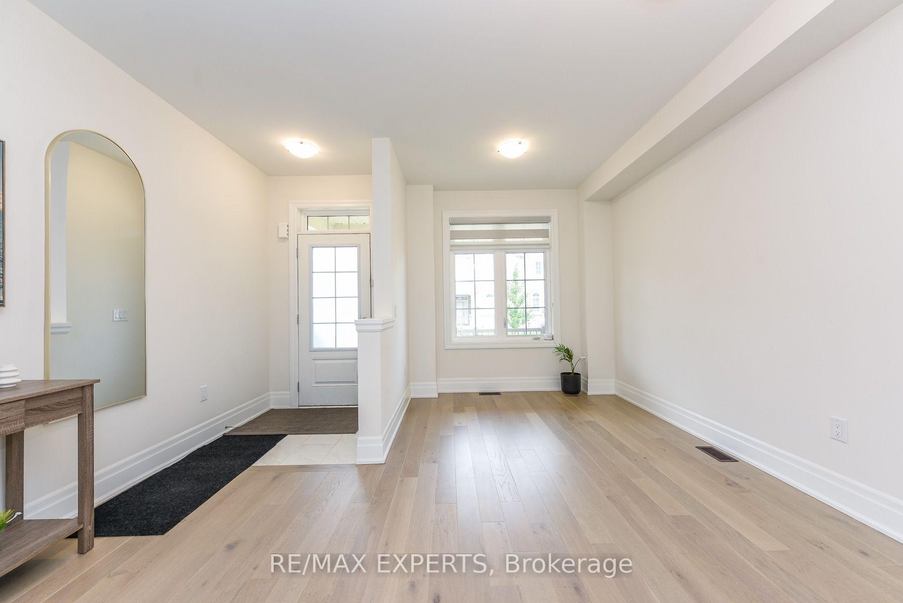 Photo 4 of 43 Grassbank Road, Brampton, Sandringham-Wellington North — HOMEH