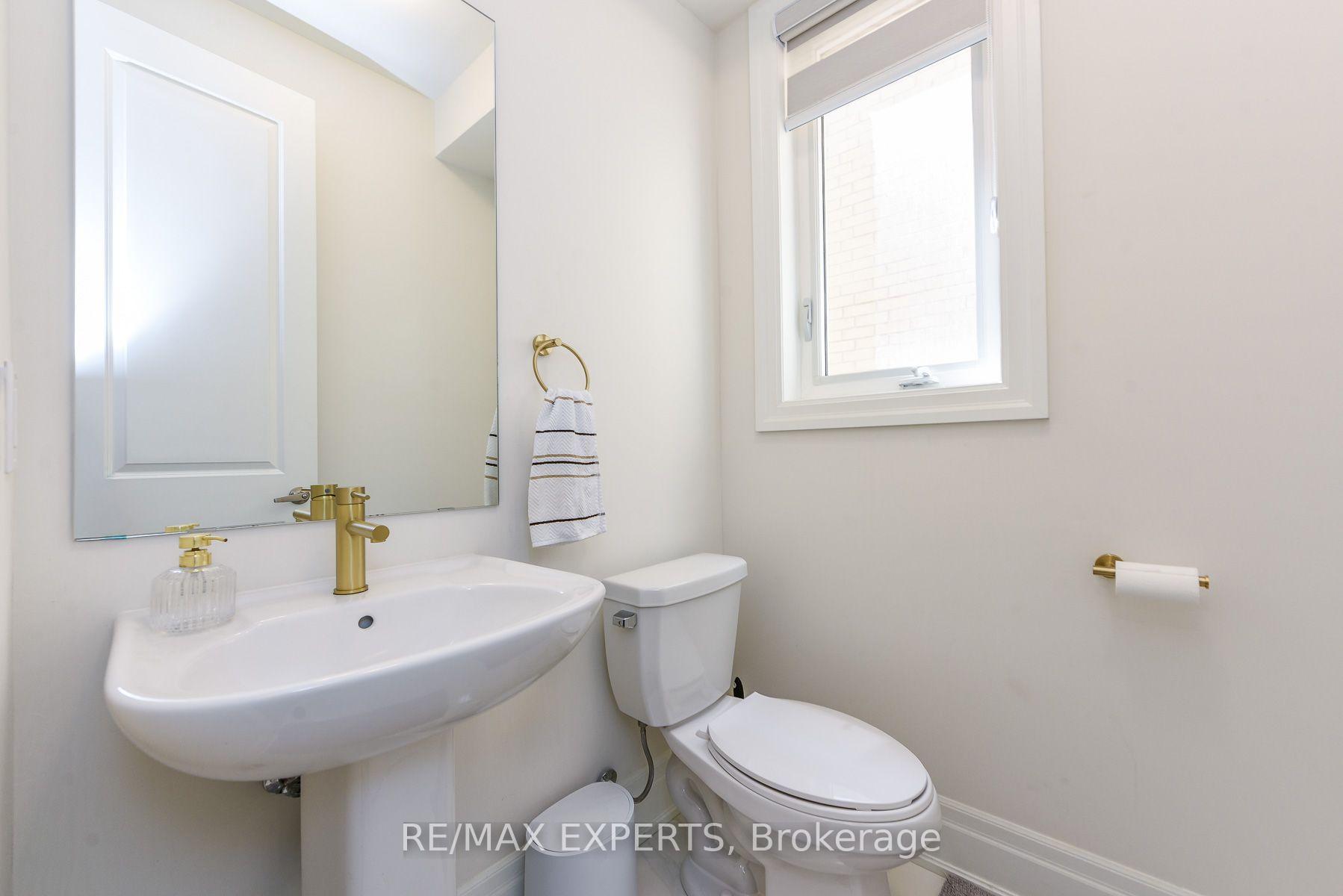 Photo 10 of 43 Grassbank Road, Brampton, Sandringham-Wellington North — HOMEH