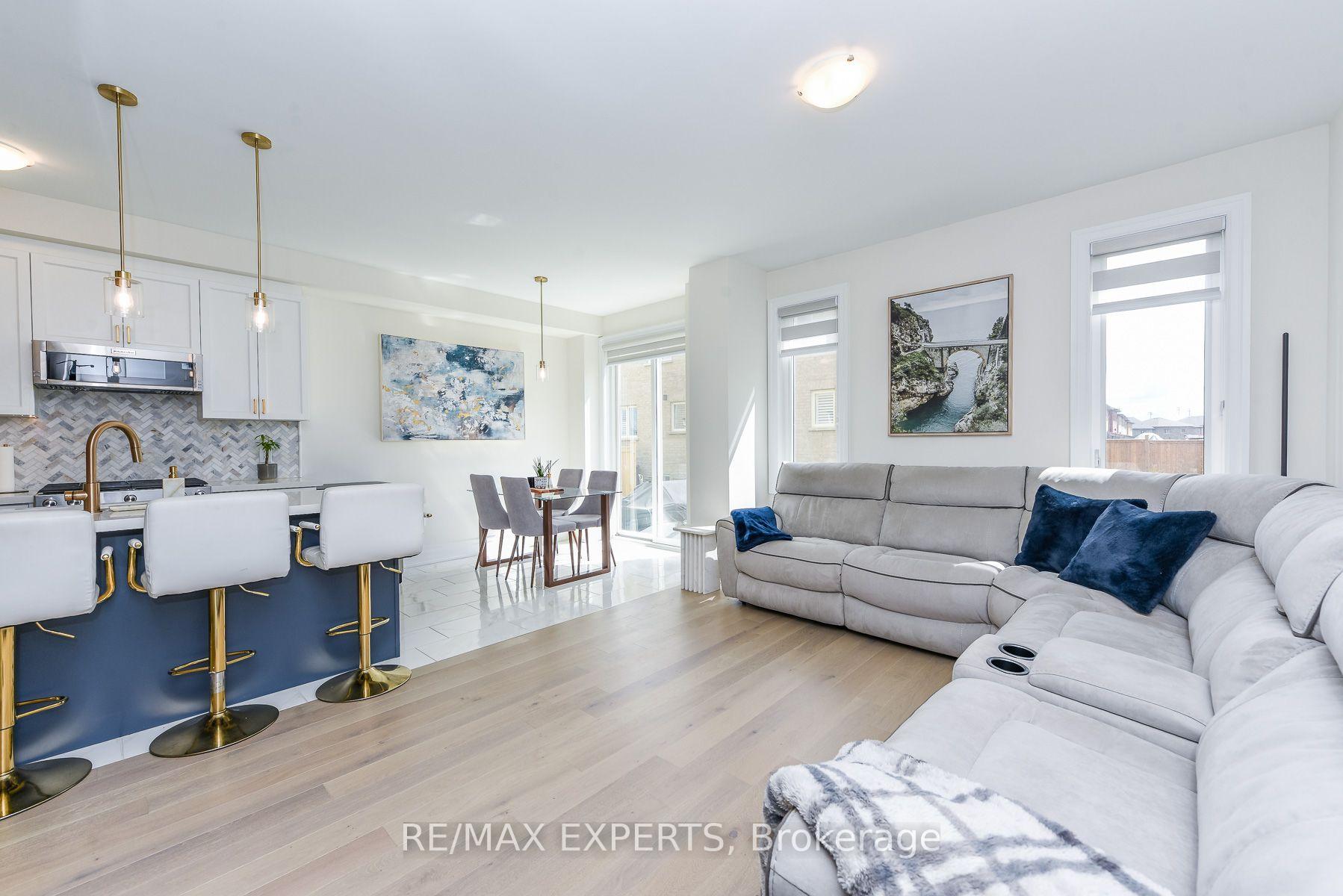 Photo 12 of 43 Grassbank Road, Brampton, Sandringham-Wellington North — HOMEH
