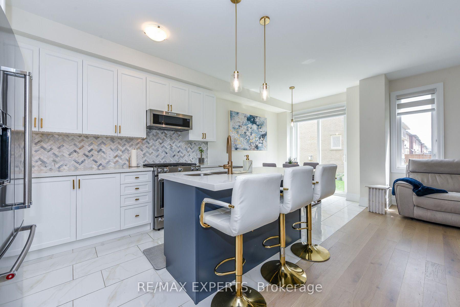 Photo 22 of 43 Grassbank Road, Brampton, Sandringham-Wellington North — HOMEH