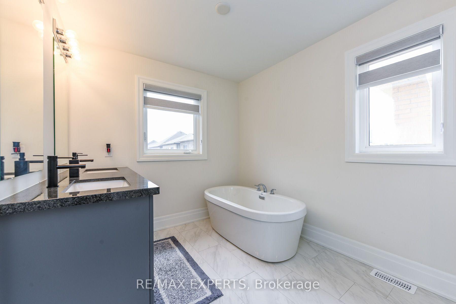 Photo 30 of 43 Grassbank Road, Brampton, Sandringham-Wellington North — HOMEH