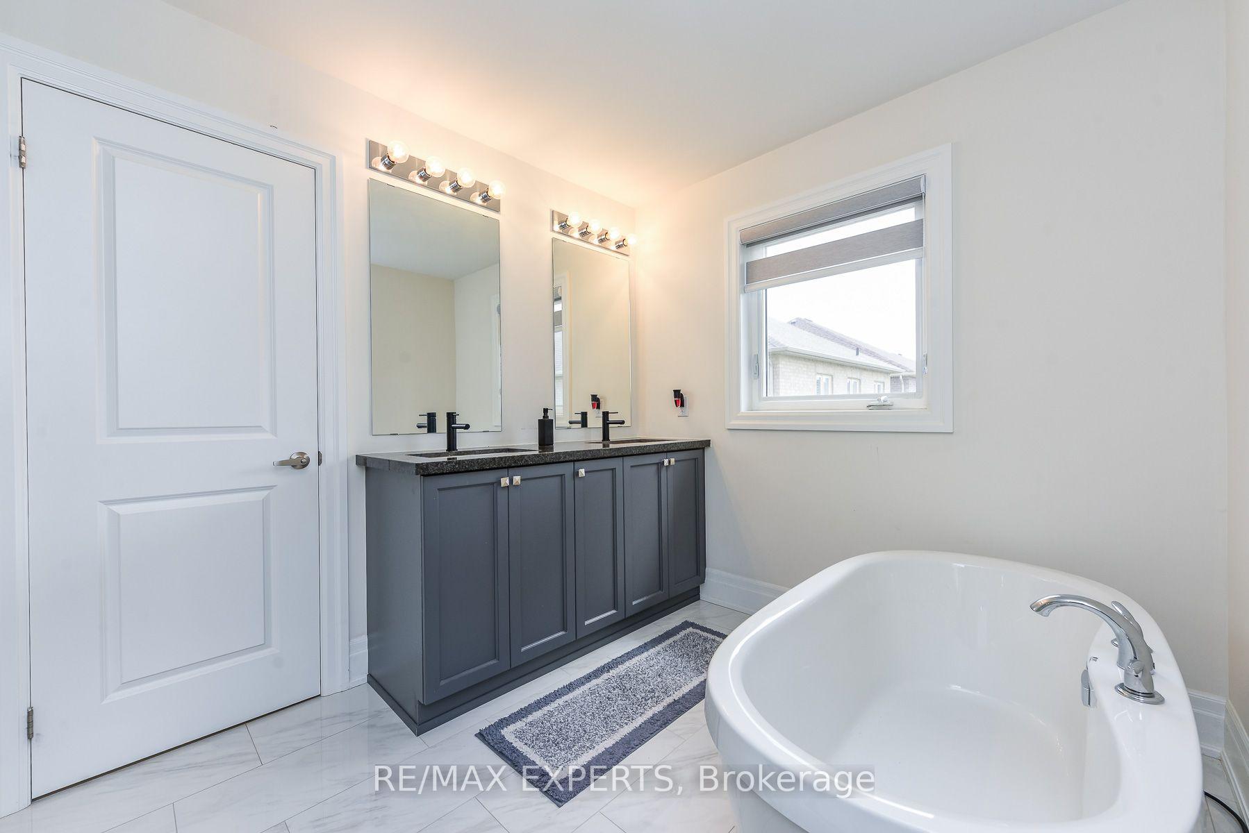 Photo 31 of 43 Grassbank Road, Brampton, Sandringham-Wellington North — HOMEH