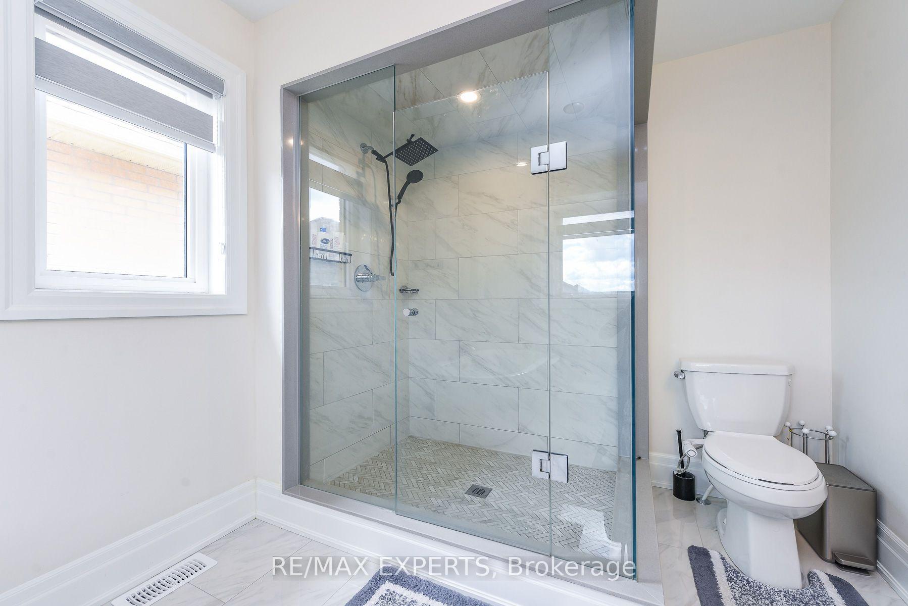 Photo 33 of 43 Grassbank Road, Brampton, Sandringham-Wellington North — HOMEH