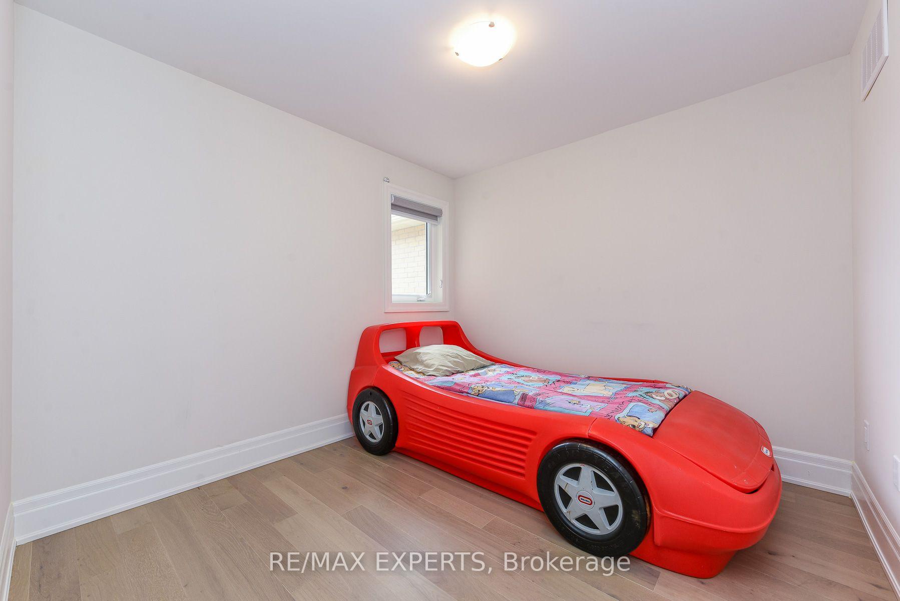 Photo 36 of 43 Grassbank Road, Brampton, Sandringham-Wellington North — HOMEH