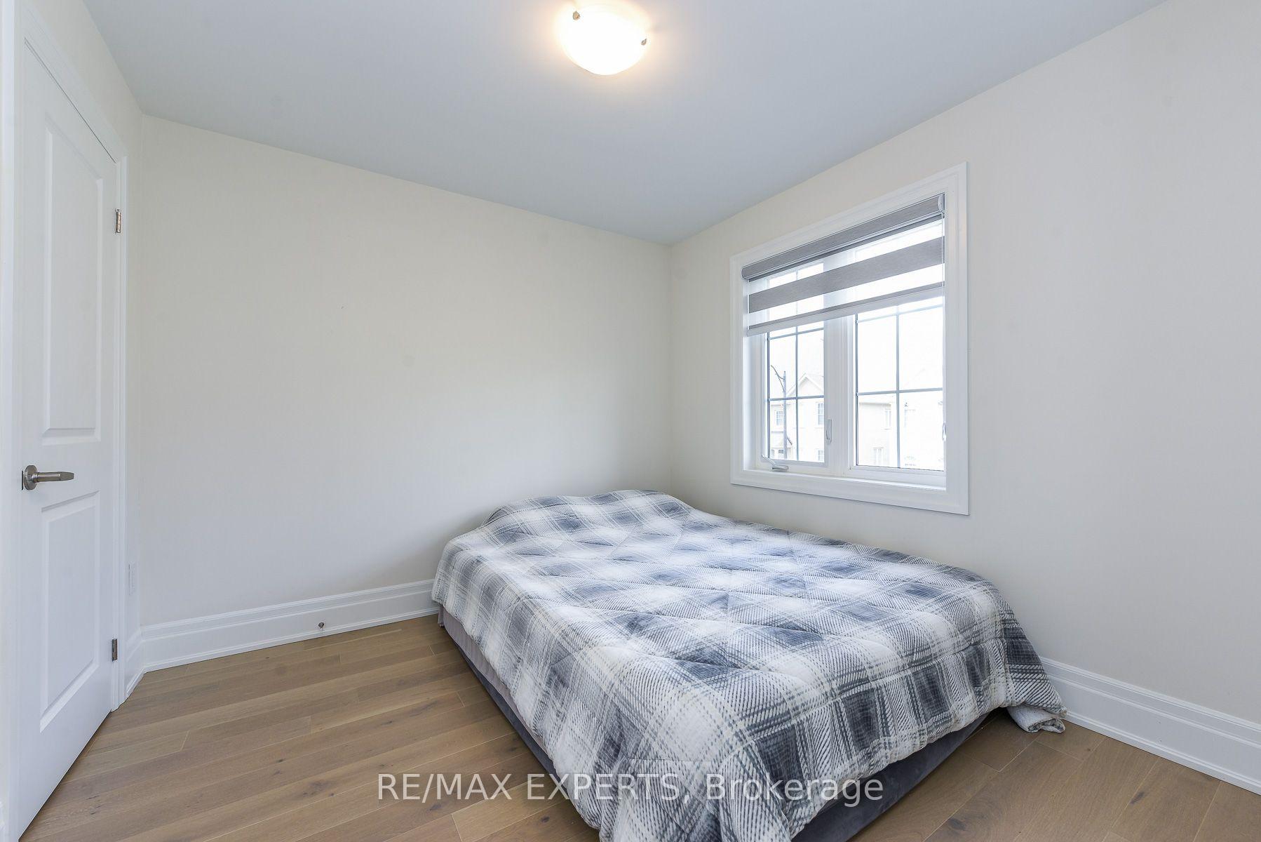 Photo 42 of 43 Grassbank Road, Brampton, Sandringham-Wellington North — HOMEH