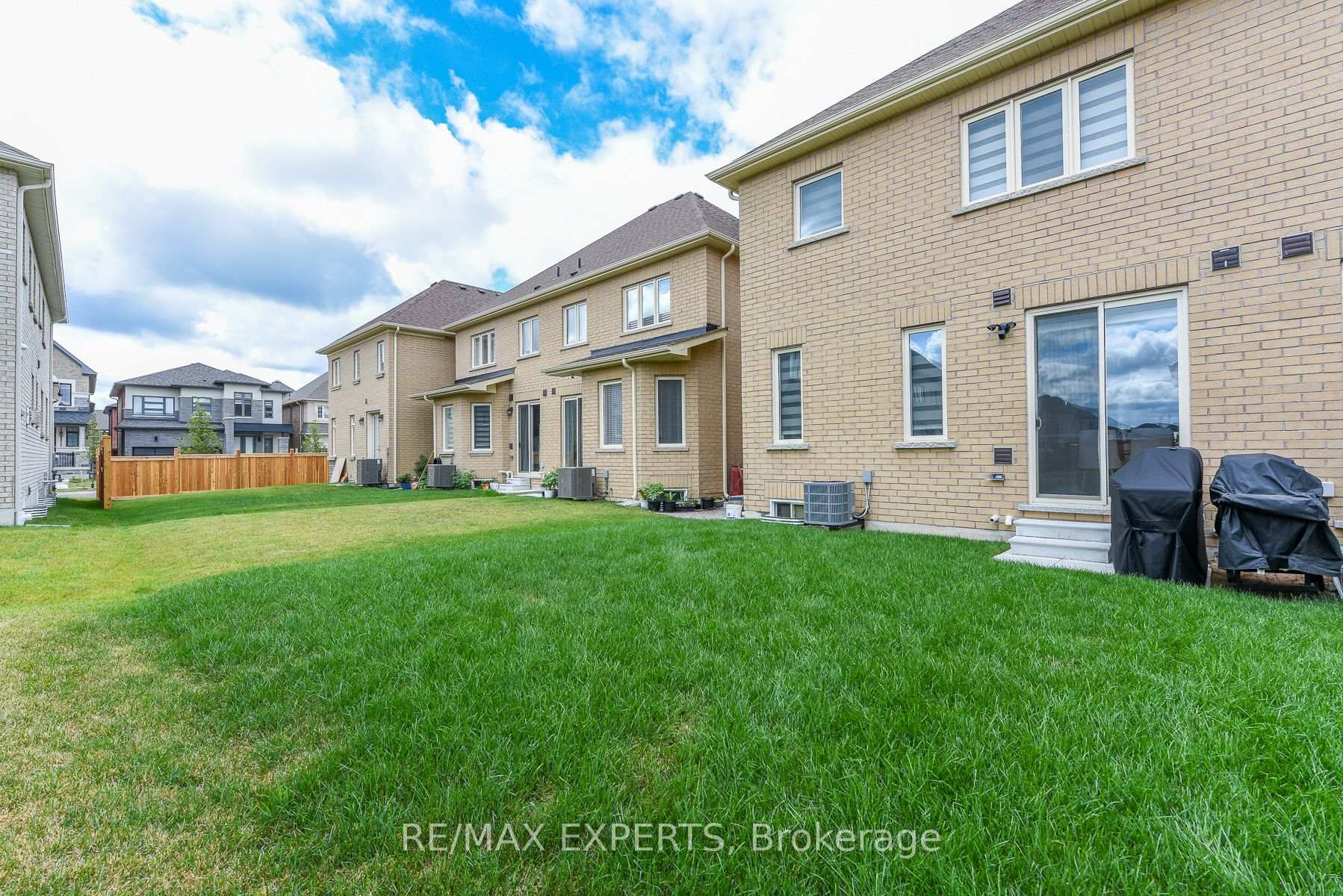 Photo 48 of 43 Grassbank Road, Brampton, Sandringham-Wellington North — HOMEH