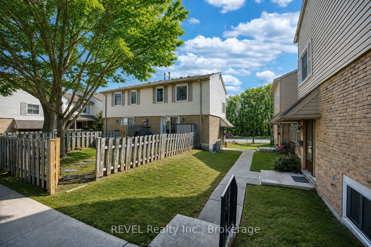 Photo 1 of Unit 43, 1300 Upper Ottawa Street, Hamilton, Quinndale — HOMEH
