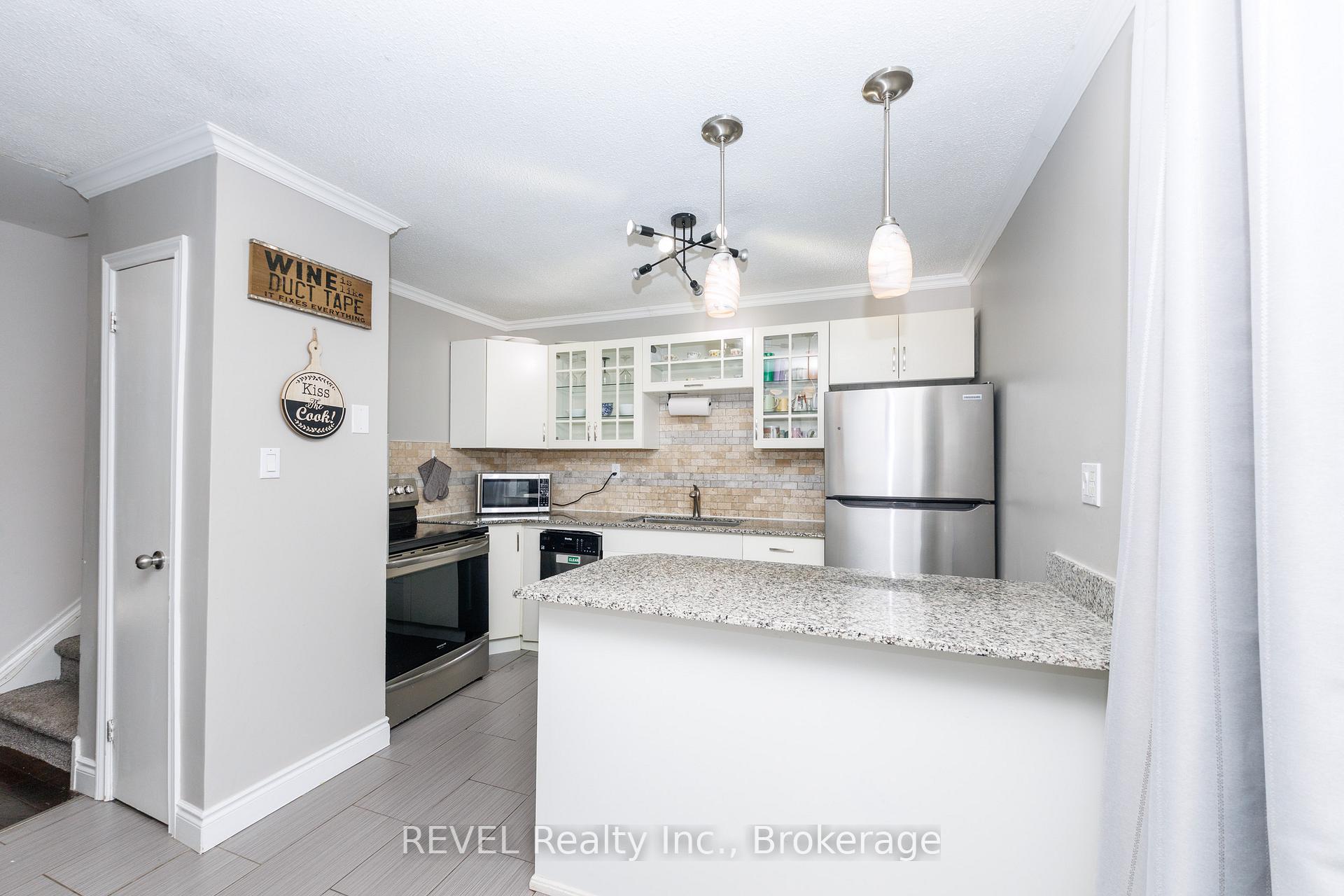 Photo 2 of Unit 43, 1300 Upper Ottawa Street, Hamilton, Quinndale — HOMEH