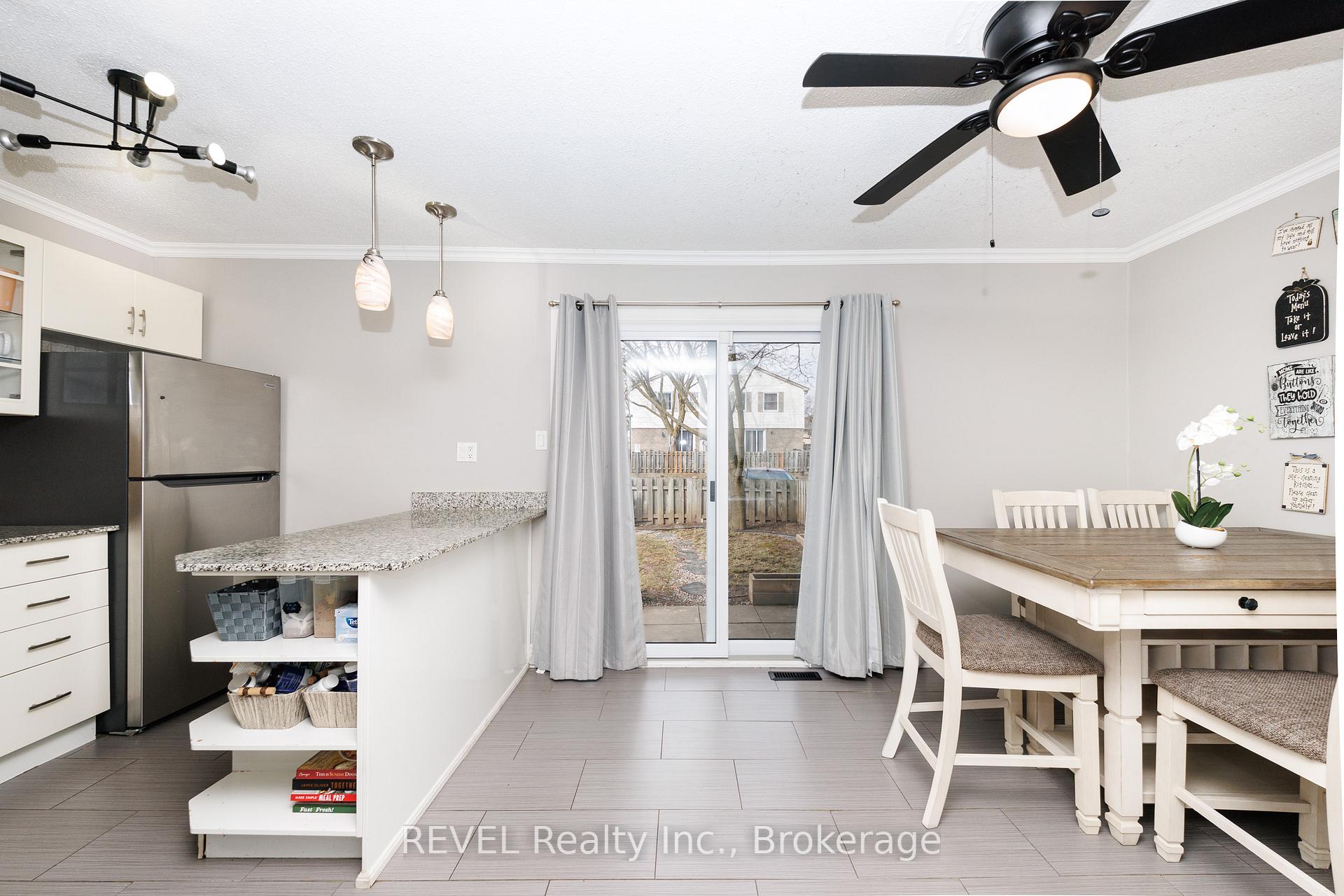 Photo 5 of Unit 43, 1300 Upper Ottawa Street, Hamilton, Quinndale — HOMEH