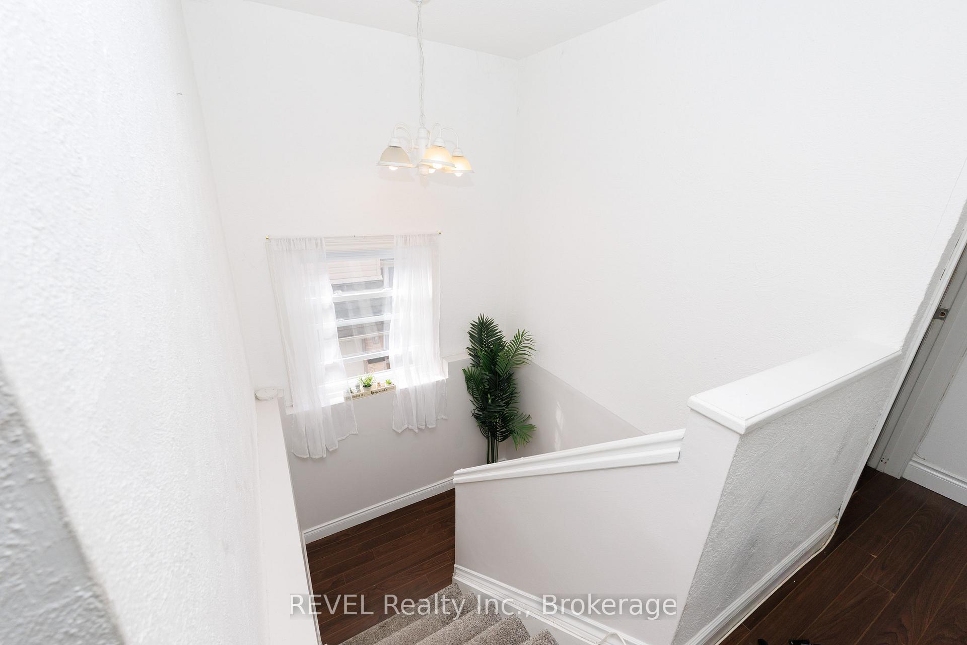 Photo 14 of Unit 43, 1300 Upper Ottawa Street, Hamilton, Quinndale — HOMEH