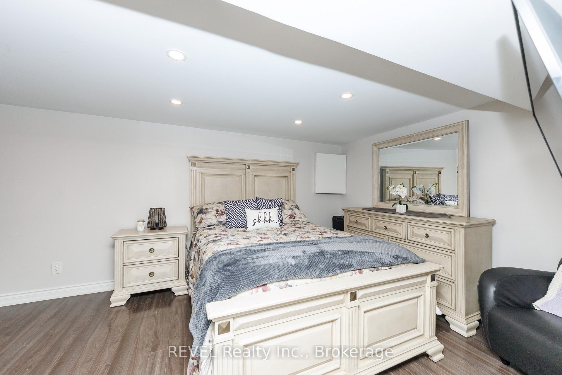 Photo 15 of Unit 43, 1300 Upper Ottawa Street, Hamilton, Quinndale — HOMEH