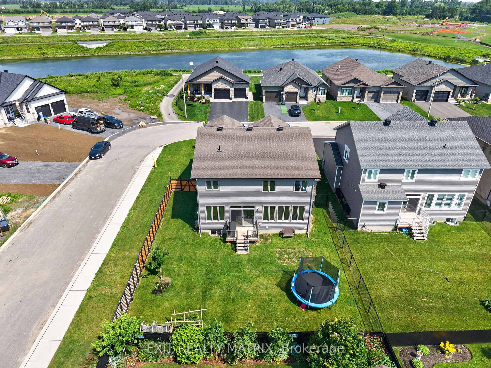 Photo 44 of 620 Parkview Terrace, Russell, Village of Russell — HOMEH