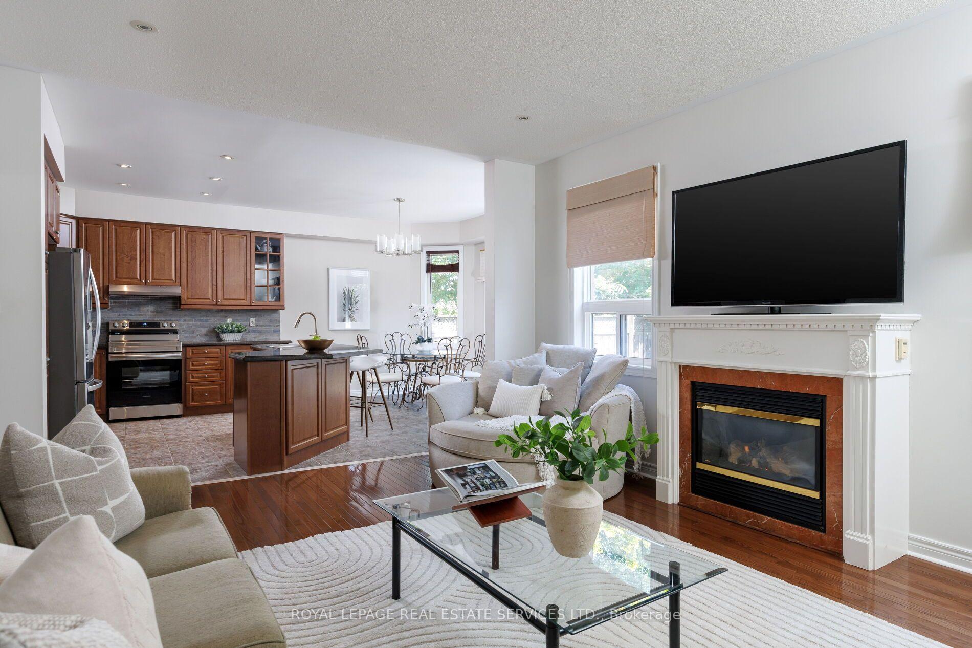 Photo 3 of 2190 Kingsridge Drive, Oakville, Westmount — HOMEH