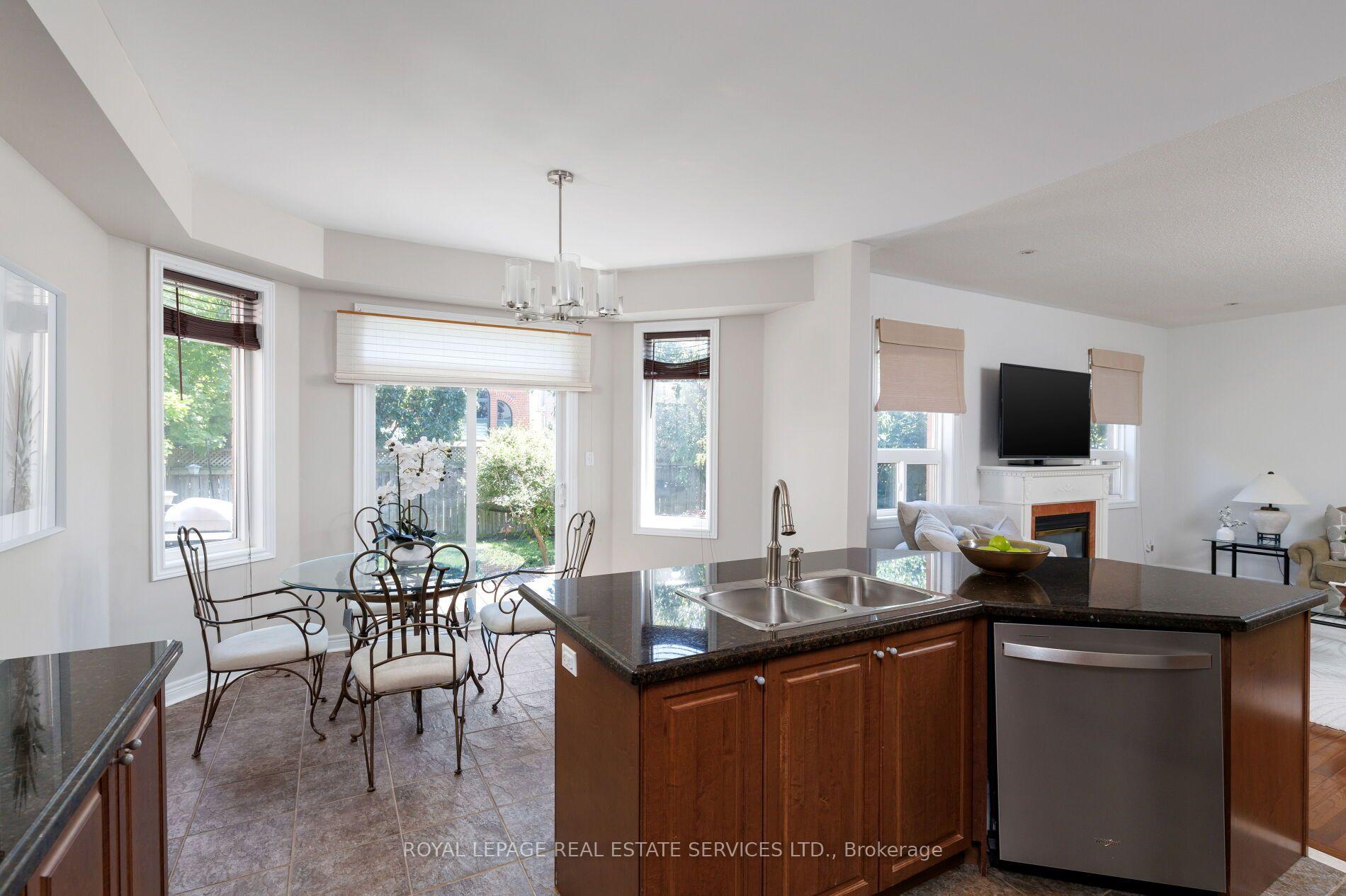 Photo 15 of 2190 Kingsridge Drive, Oakville, Westmount — HOMEH