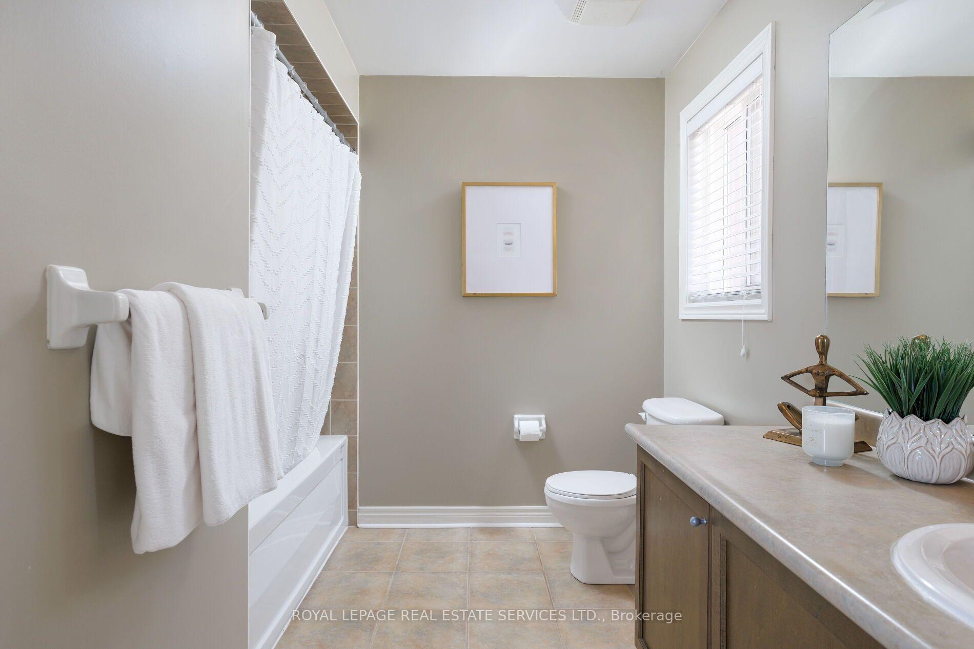 Photo 34 of 2190 Kingsridge Drive, Oakville, Westmount — HOMEH