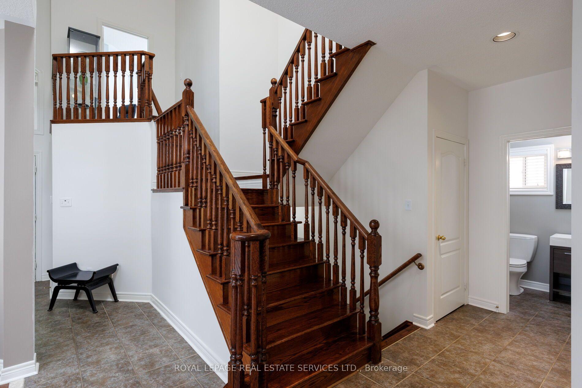 Photo 17 of 2190 Kingsridge Drive, Oakville, Westmount — HOMEH