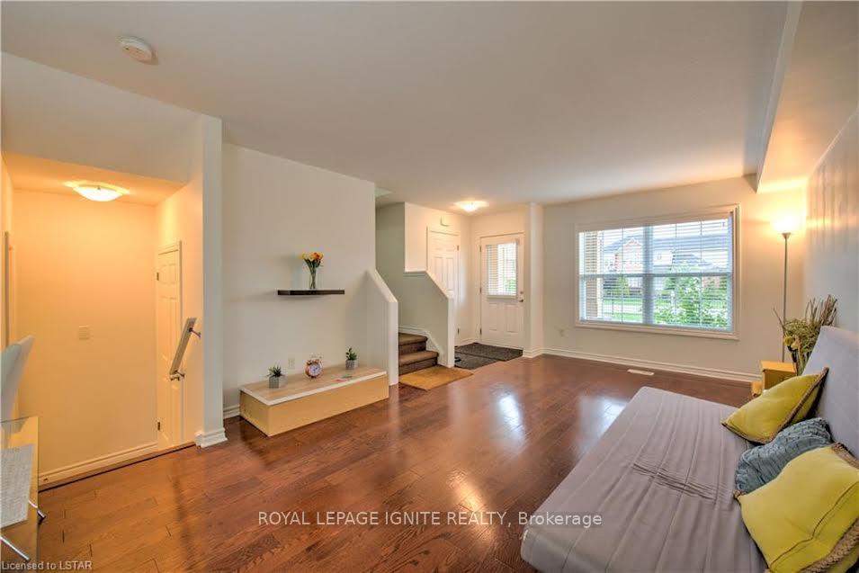 Photo 10 of Unit 240, 3320 Meadowgate Boulevard, London, South U — HOMEH