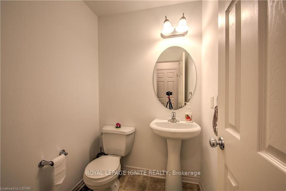 Photo 16 of Unit 240, 3320 Meadowgate Boulevard, London, South U — HOMEH