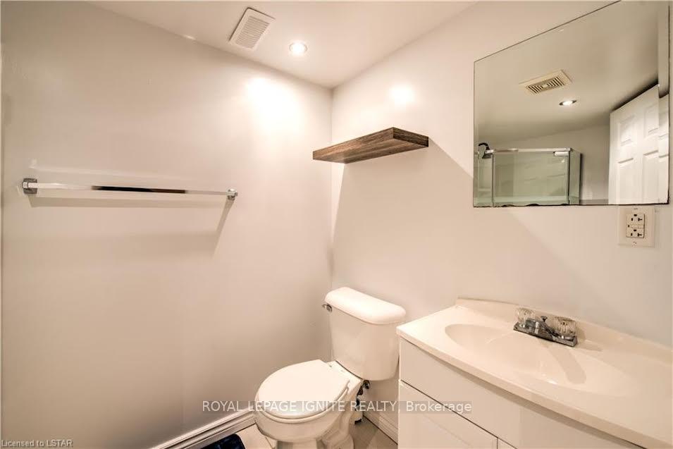 Photo 23 of Unit 240, 3320 Meadowgate Boulevard, London, South U — HOMEH