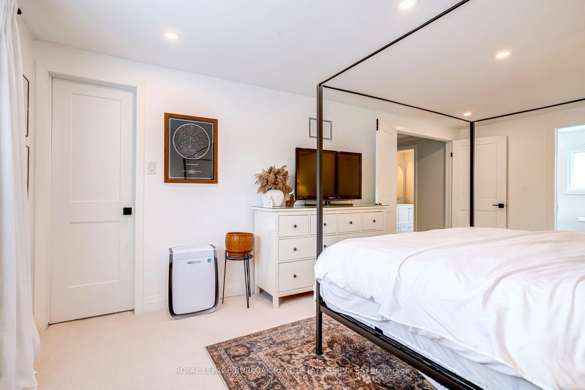 Photo 25 of 34 Amblecote Place, Hamilton, Randall — HOMEH