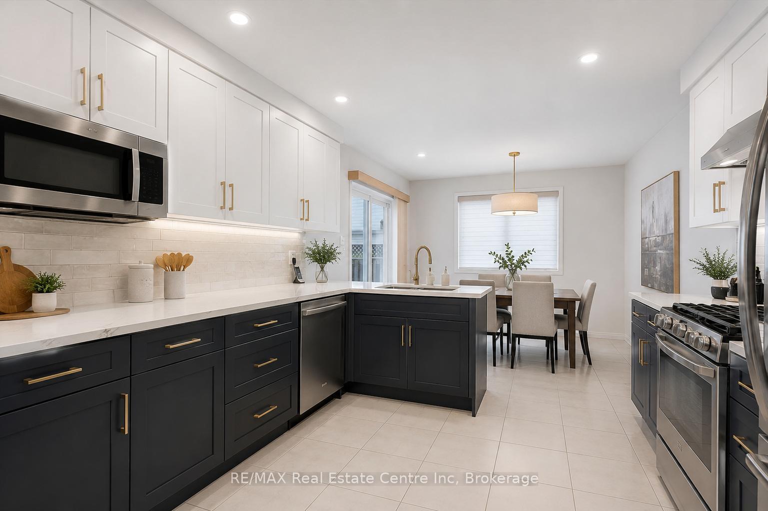 Photo 7 of 19 Merganser Drive, Guelph, Kortright Hills — HOMEH