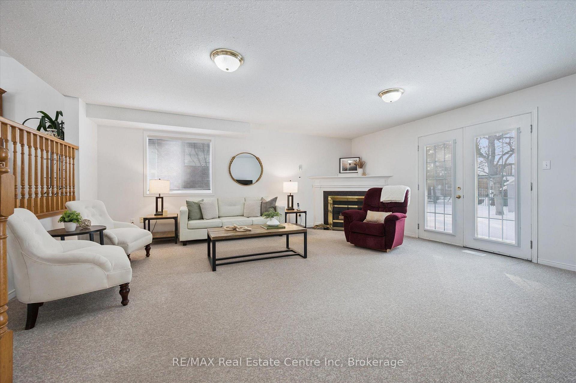 Photo 15 of 19 Merganser Drive, Guelph, Kortright Hills — HOMEH