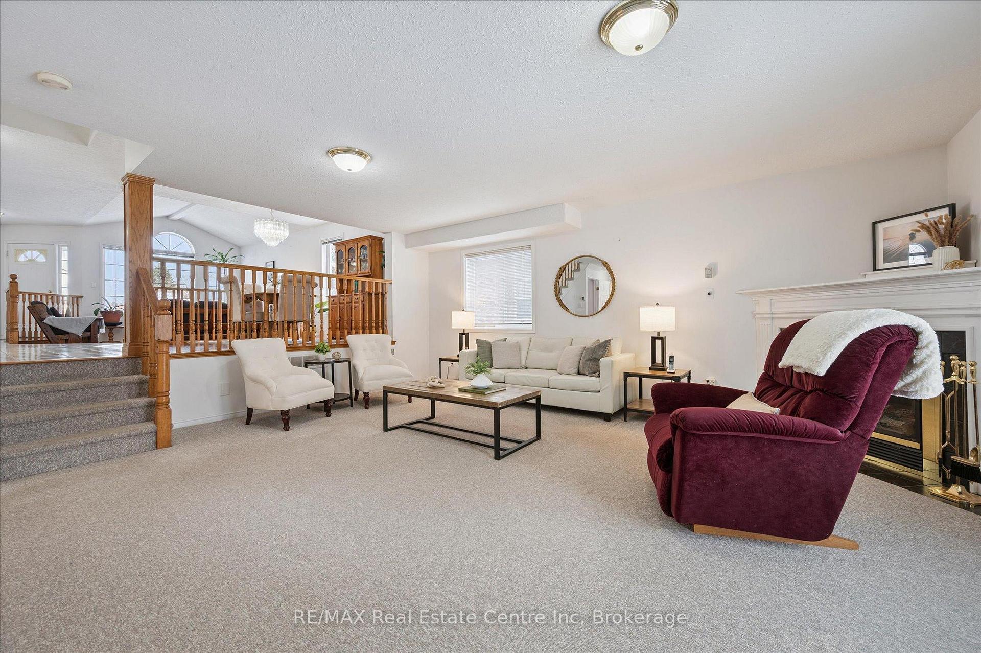 Photo 16 of 19 Merganser Drive, Guelph, Kortright Hills — HOMEH