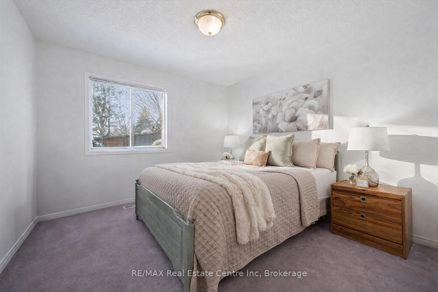 Photo 17 of 19 Merganser Drive, Guelph, Kortright Hills — HOMEH