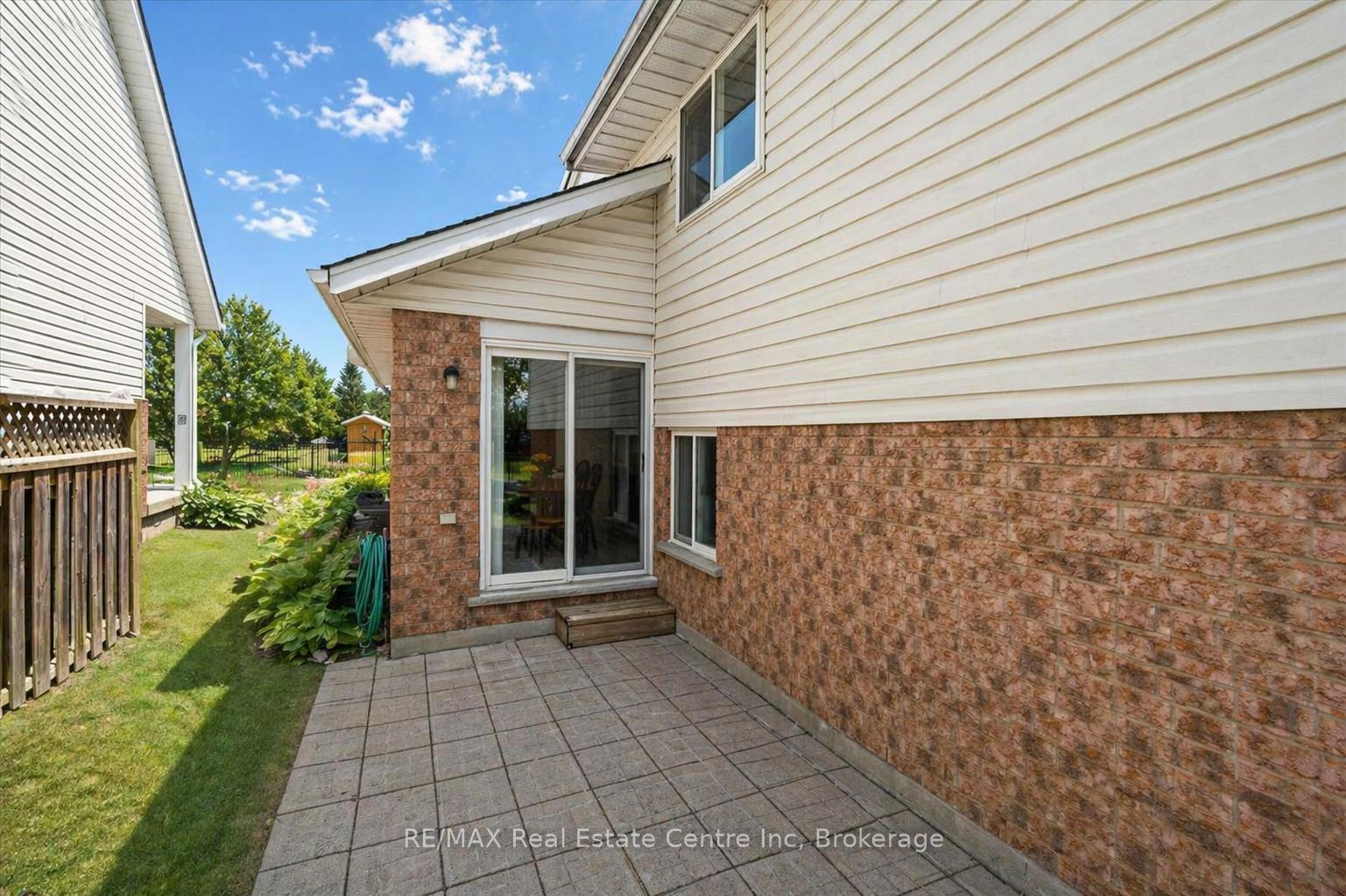 Photo 23 of 19 Merganser Drive, Guelph, Kortright Hills — HOMEH