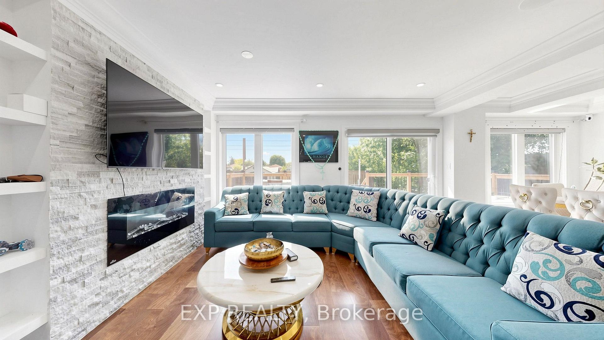 Photo 3 of 44 Tower Drive, Scarborough, Wexford-Maryvale — HOMEH