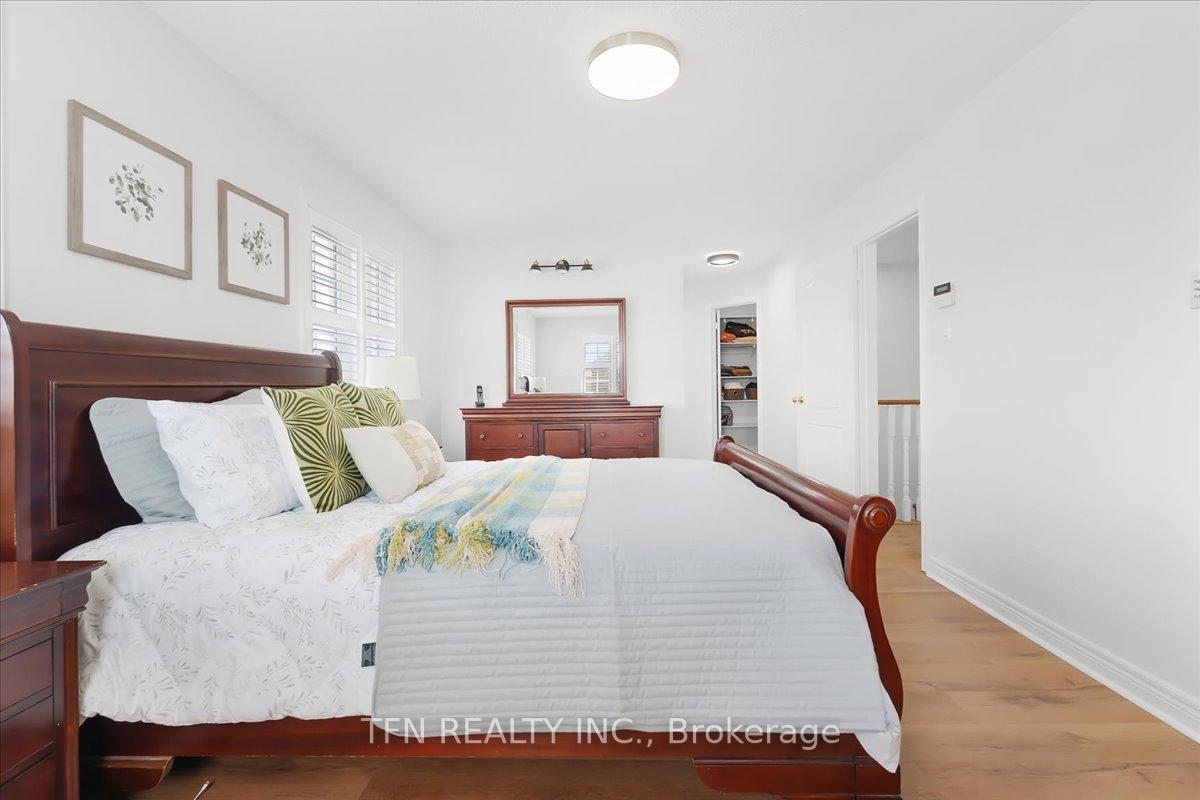 Photo 21 of 70 Sewells Lane, Brampton, Fletcher's Meadow — HOMEH