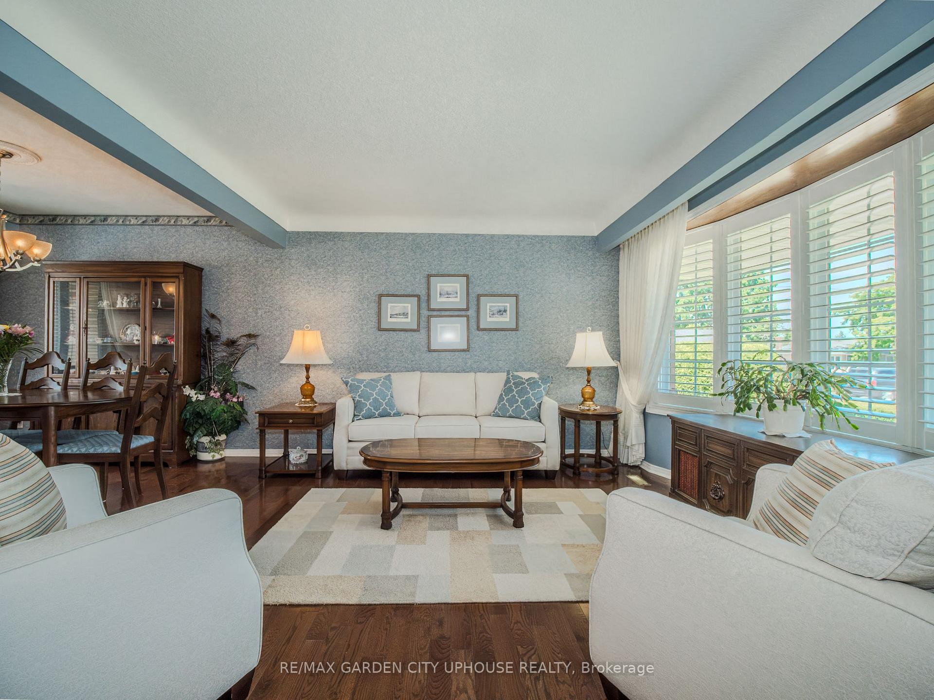 Photo 4 of 2 Croydon Drive, St. Catharines, Lakeshore — HOMEH