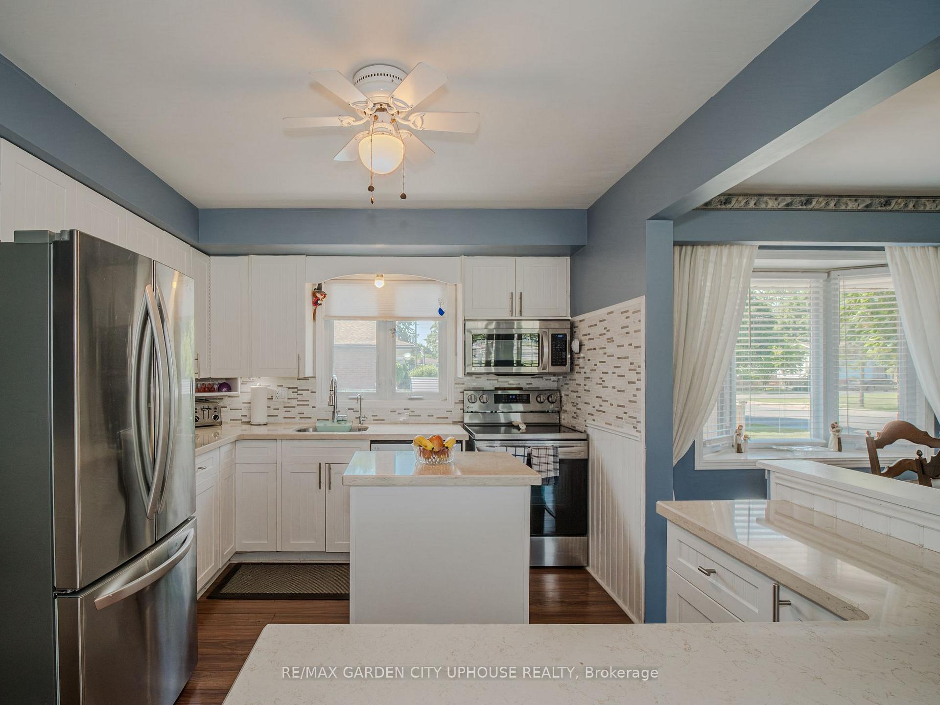 Photo 8 of 2 Croydon Drive, St. Catharines, Lakeshore — HOMEH