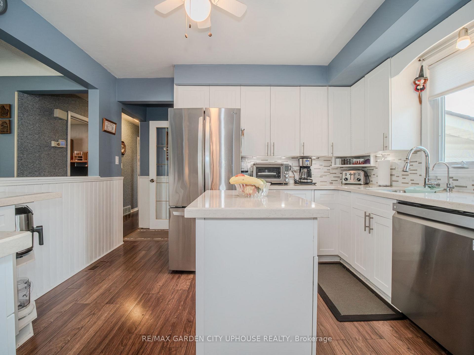 Photo 9 of 2 Croydon Drive, St. Catharines, Lakeshore — HOMEH