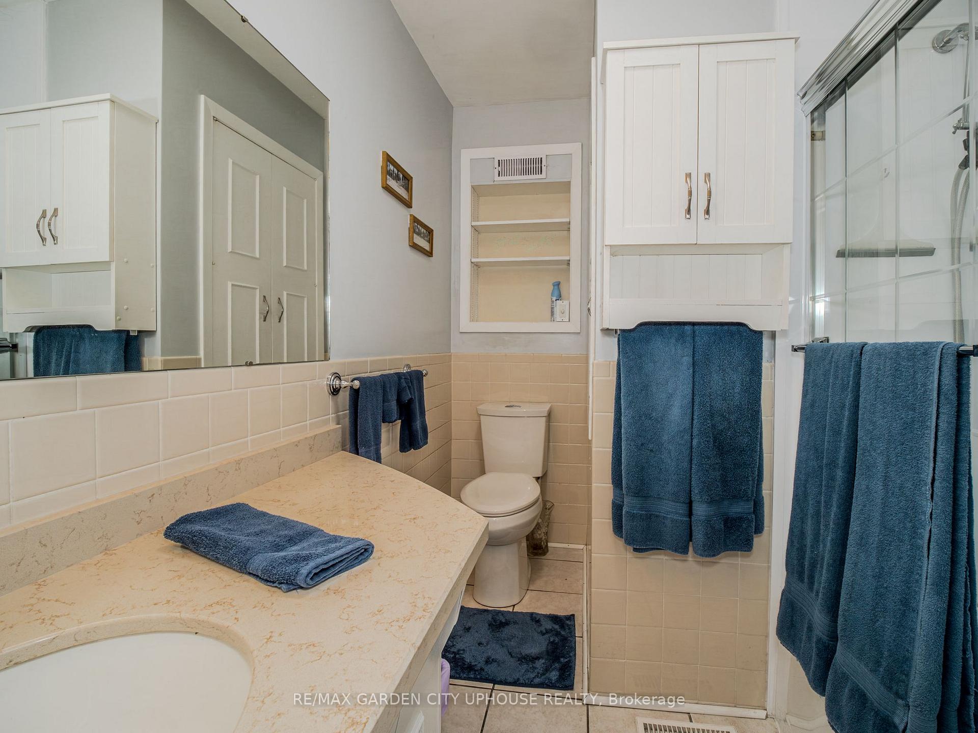 Photo 12 of 2 Croydon Drive, St. Catharines, Lakeshore — HOMEH