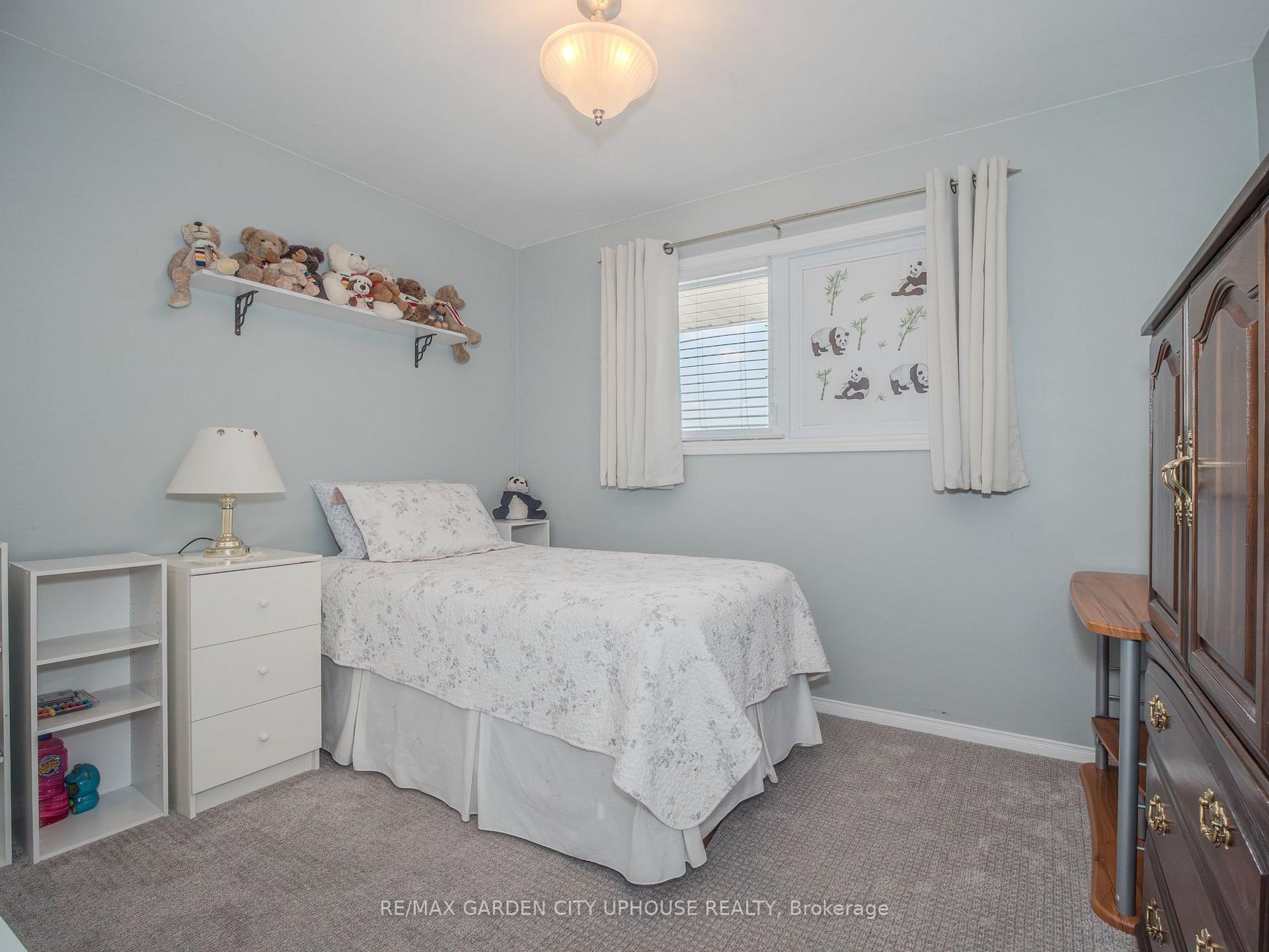 Photo 13 of 2 Croydon Drive, St. Catharines, Lakeshore — HOMEH