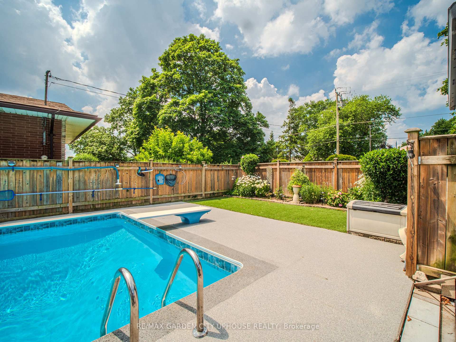 Photo 29 of 2 Croydon Drive, St. Catharines, Lakeshore — HOMEH
