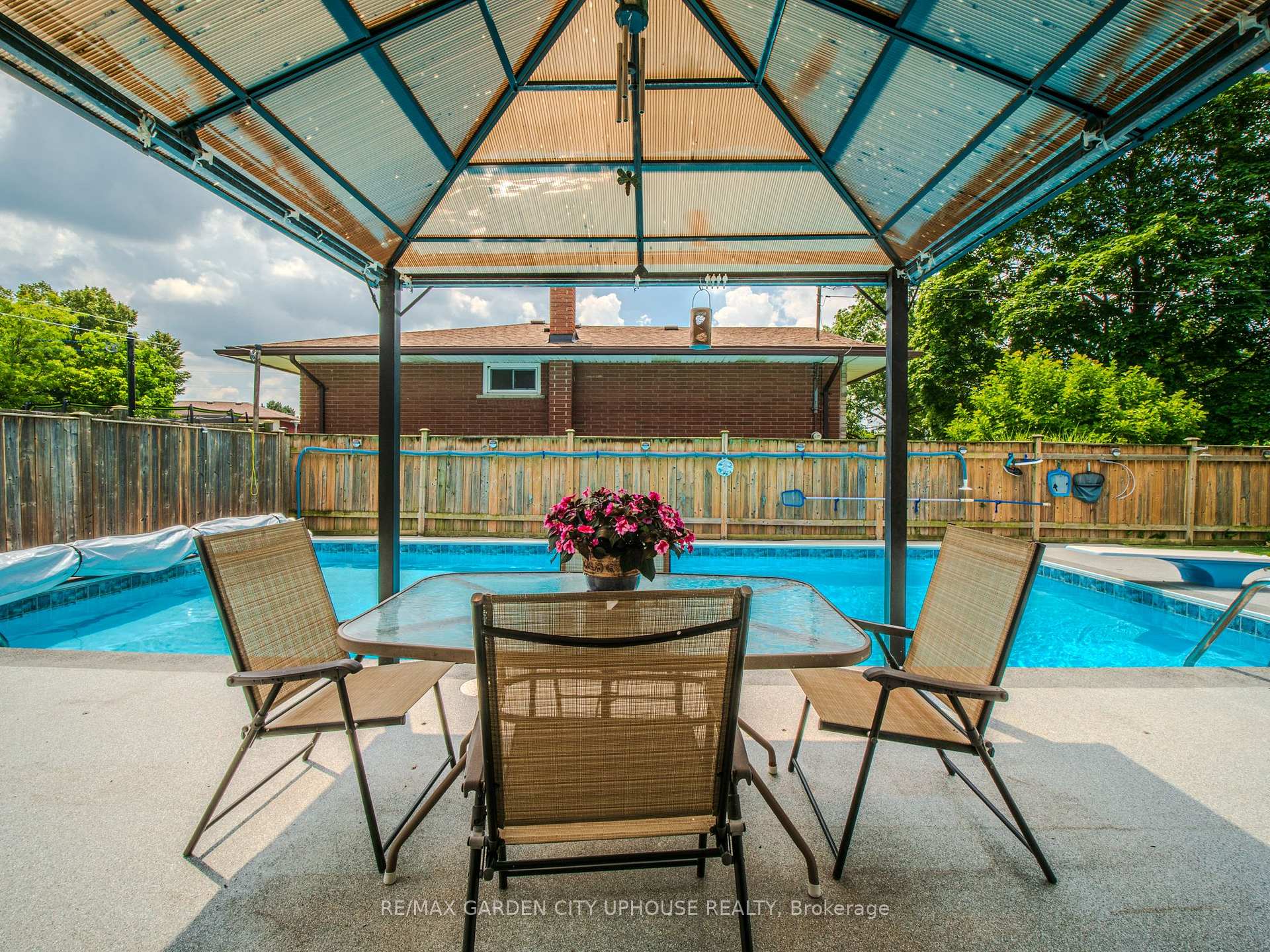 Photo 32 of 2 Croydon Drive, St. Catharines, Lakeshore — HOMEH