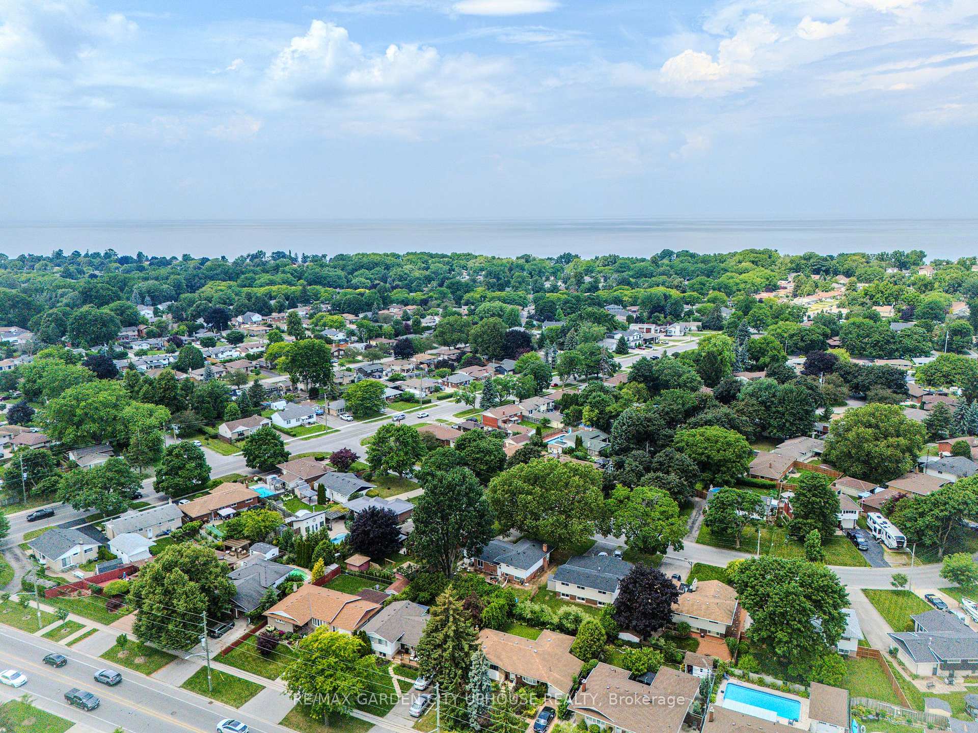 Photo 36 of 2 Croydon Drive, St. Catharines, Lakeshore — HOMEH