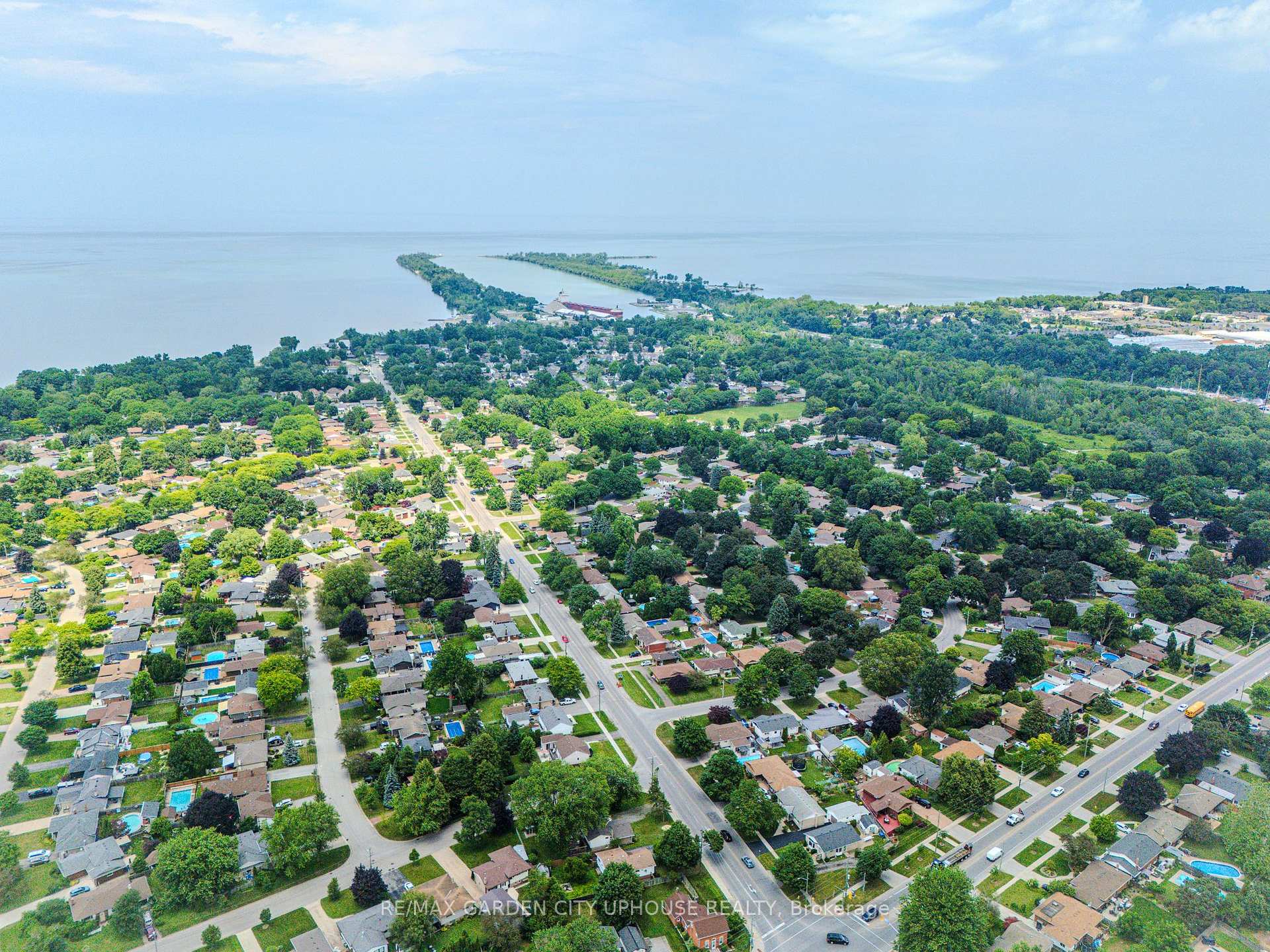 Photo 37 of 2 Croydon Drive, St. Catharines, Lakeshore — HOMEH