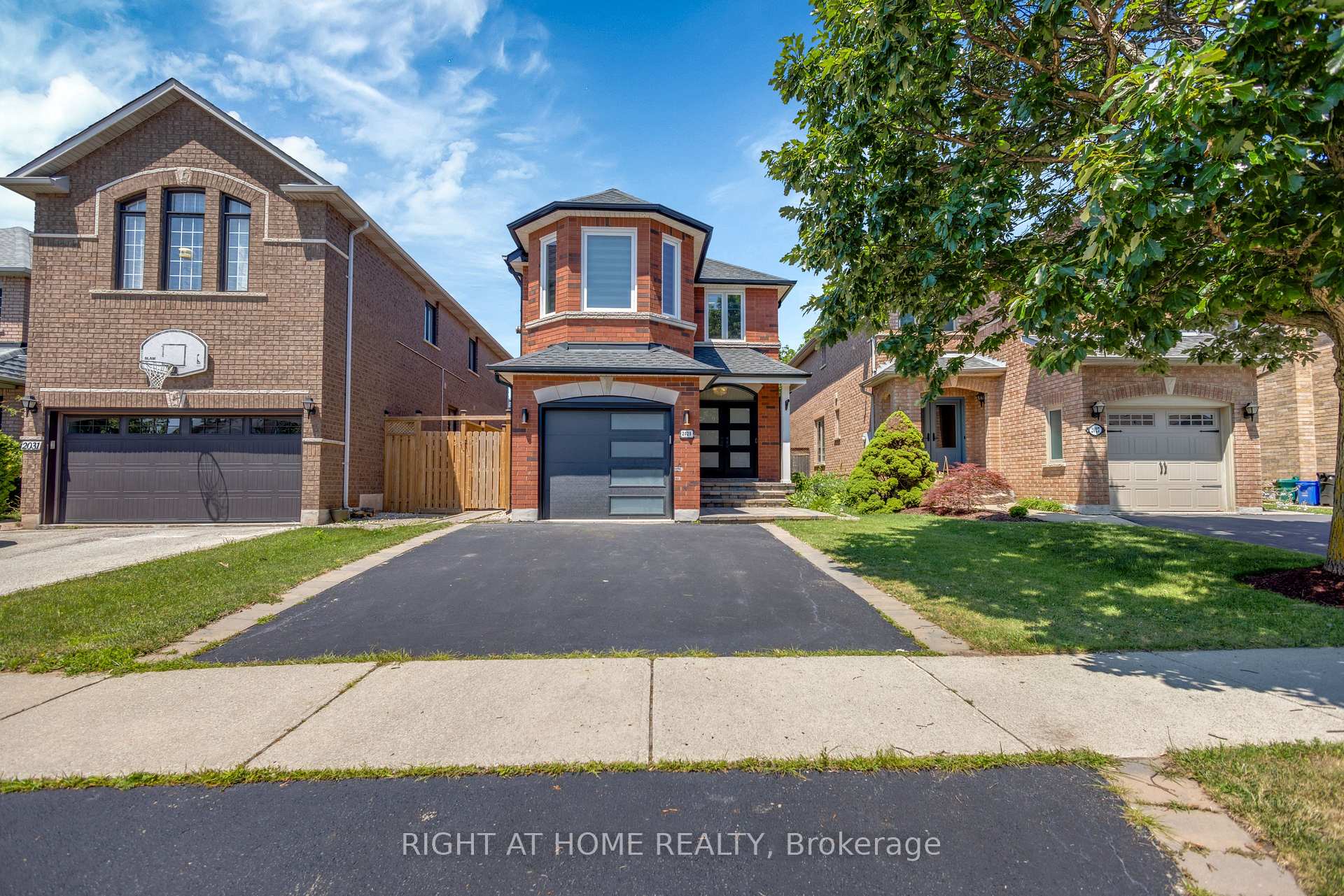 Photo 35 of 2029 Westmount Drive, Oakville, Westmount — HOMEH
