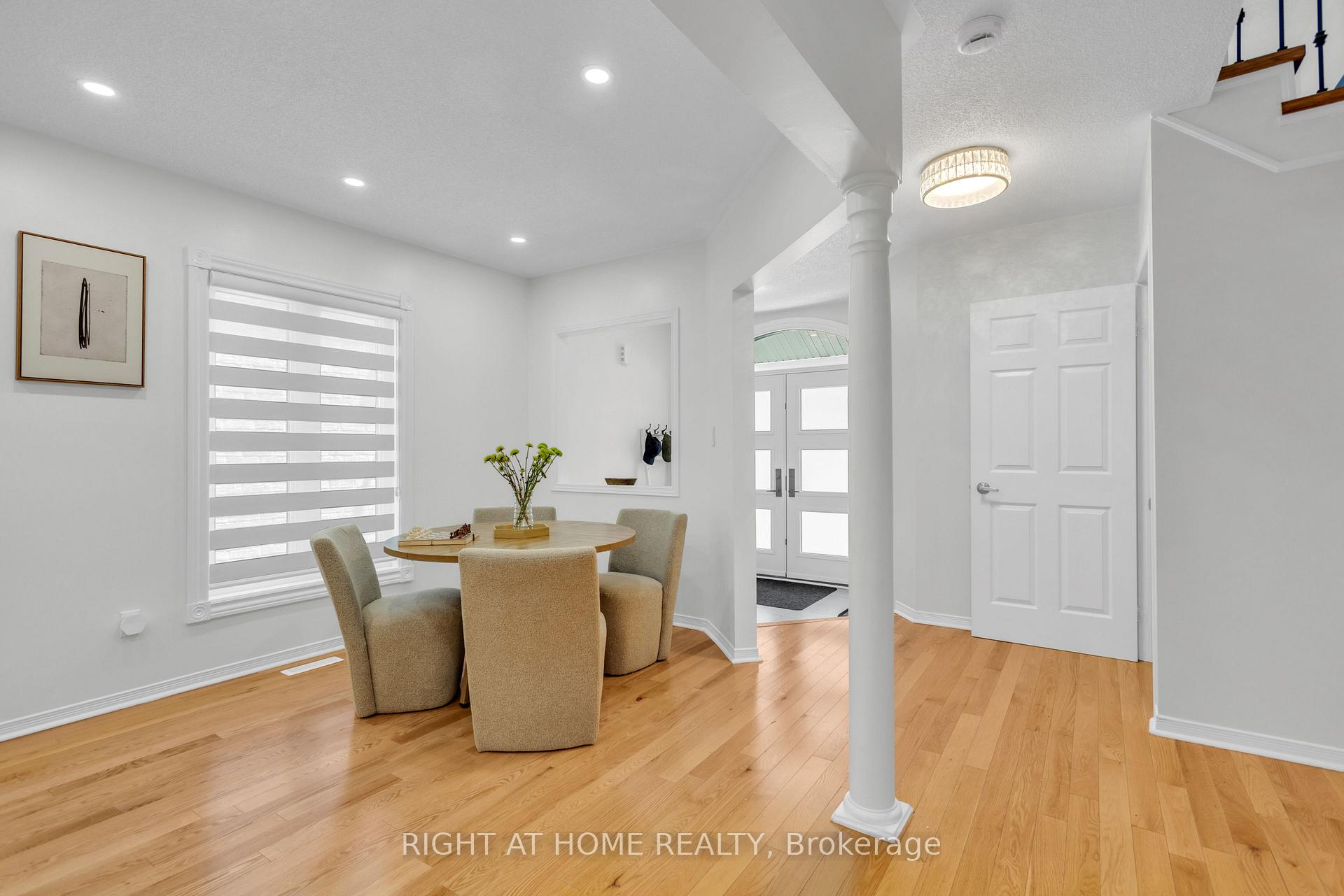 Photo 5 of 2029 Westmount Drive, Oakville, Westmount — HOMEH